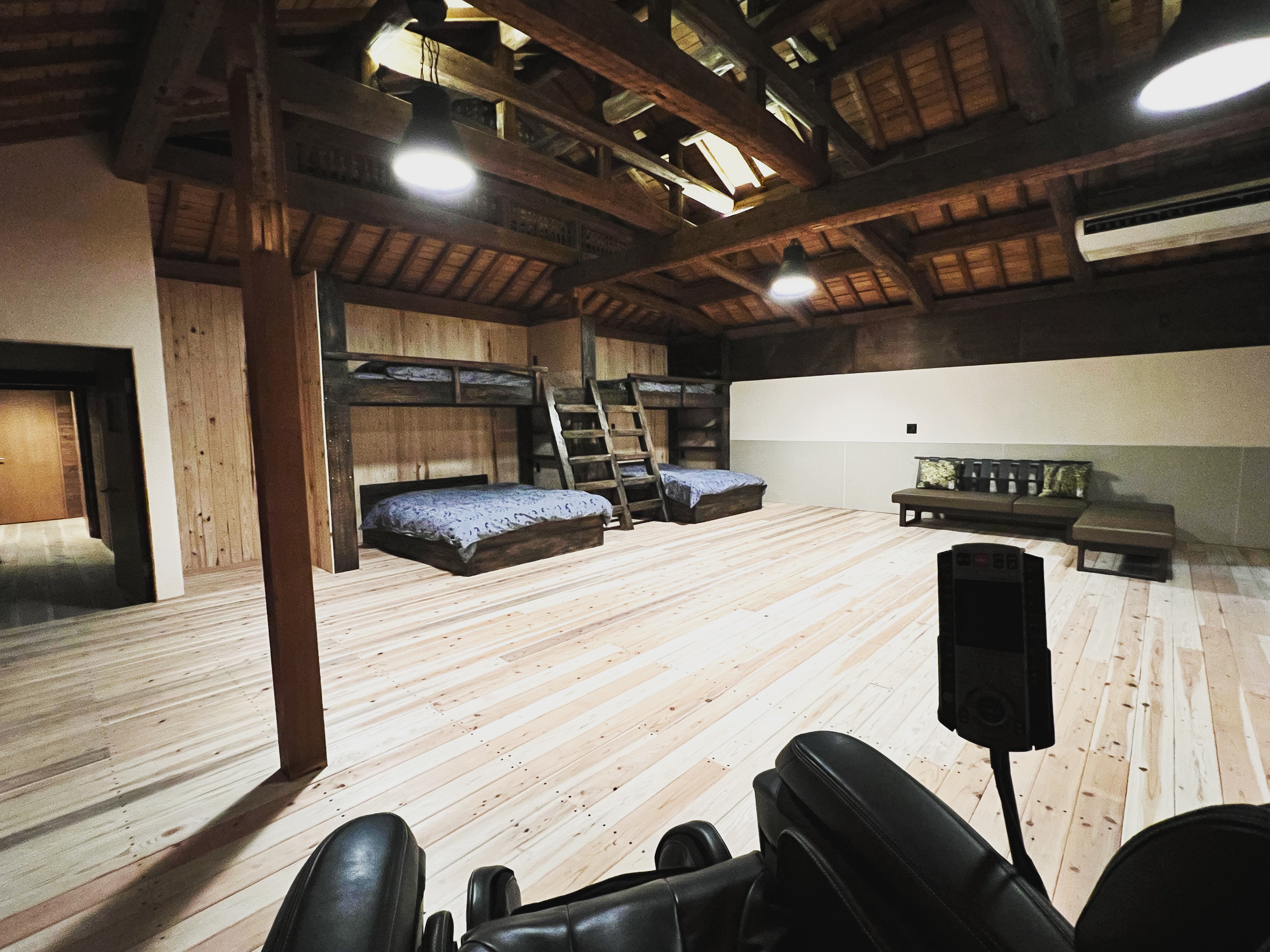 Whole room