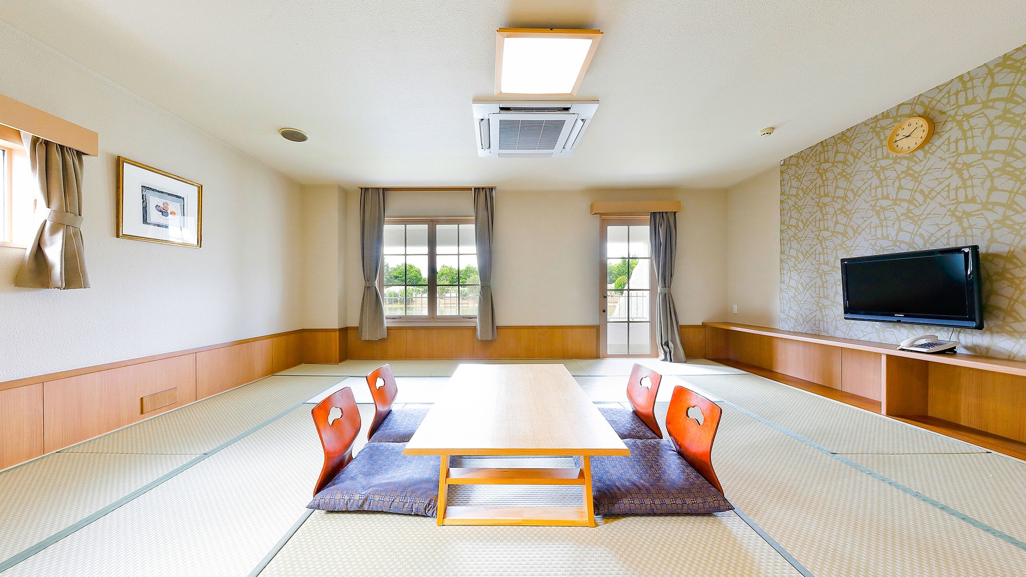□ No smoking □ -Lakeside cottage-Japanese-style room type A / B