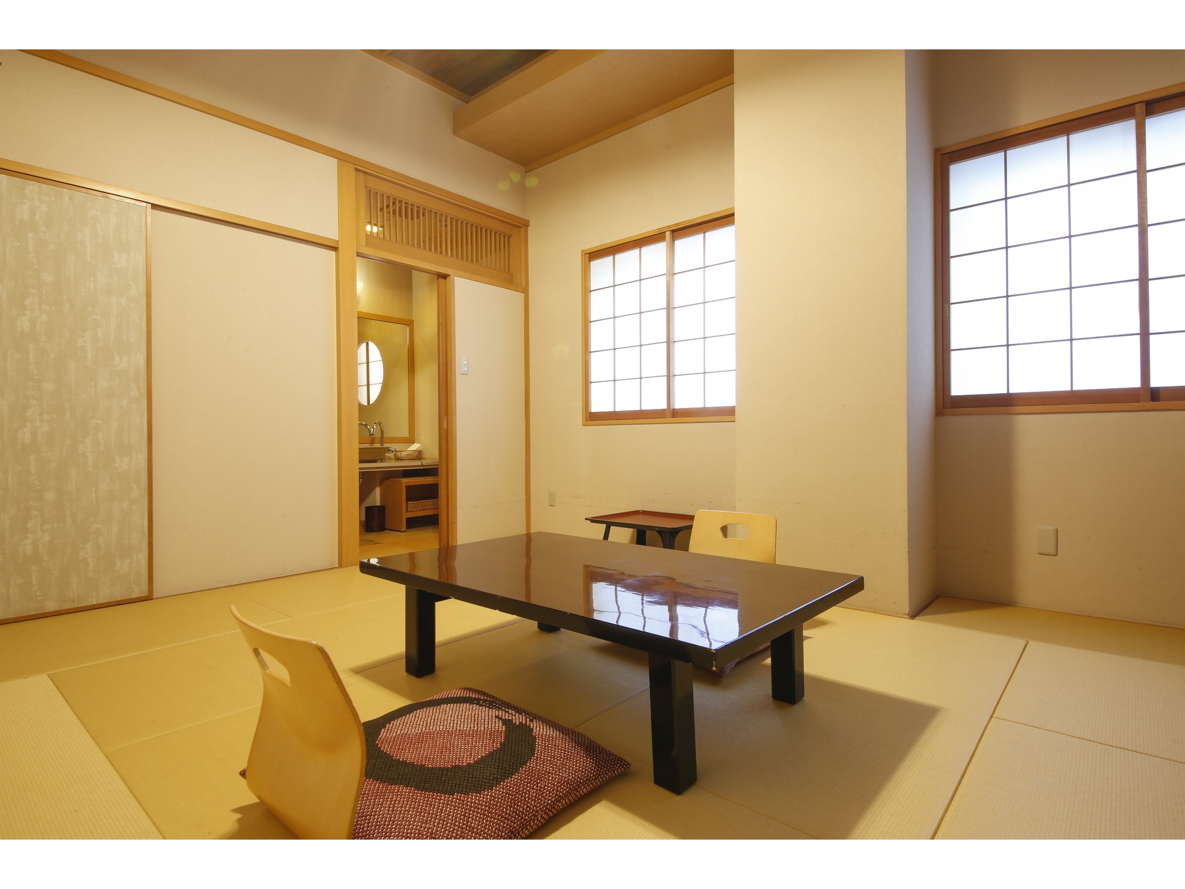 現代日式 Nagawa 房間 8 榻榻米 1