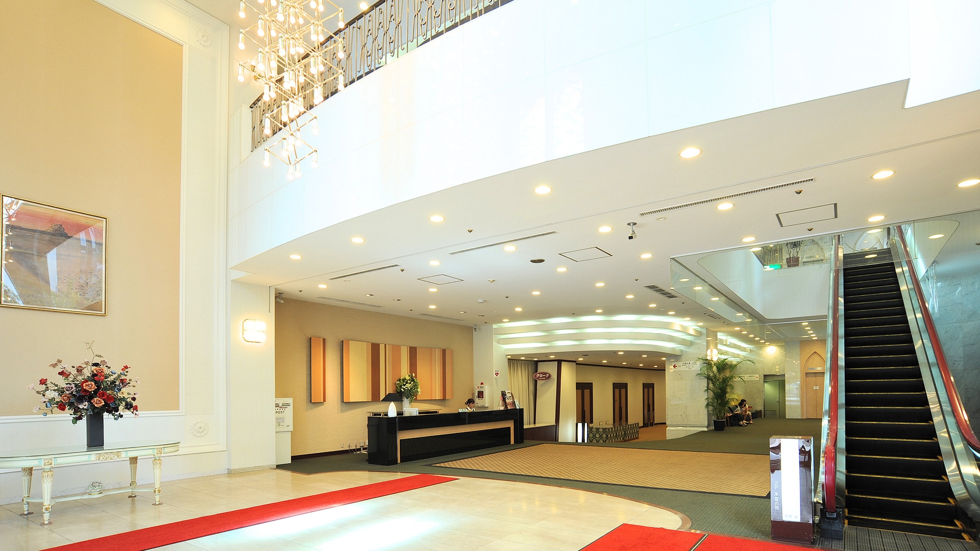 ■ 1st floor entrance