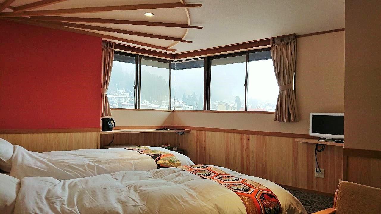 *Deluxe twin room