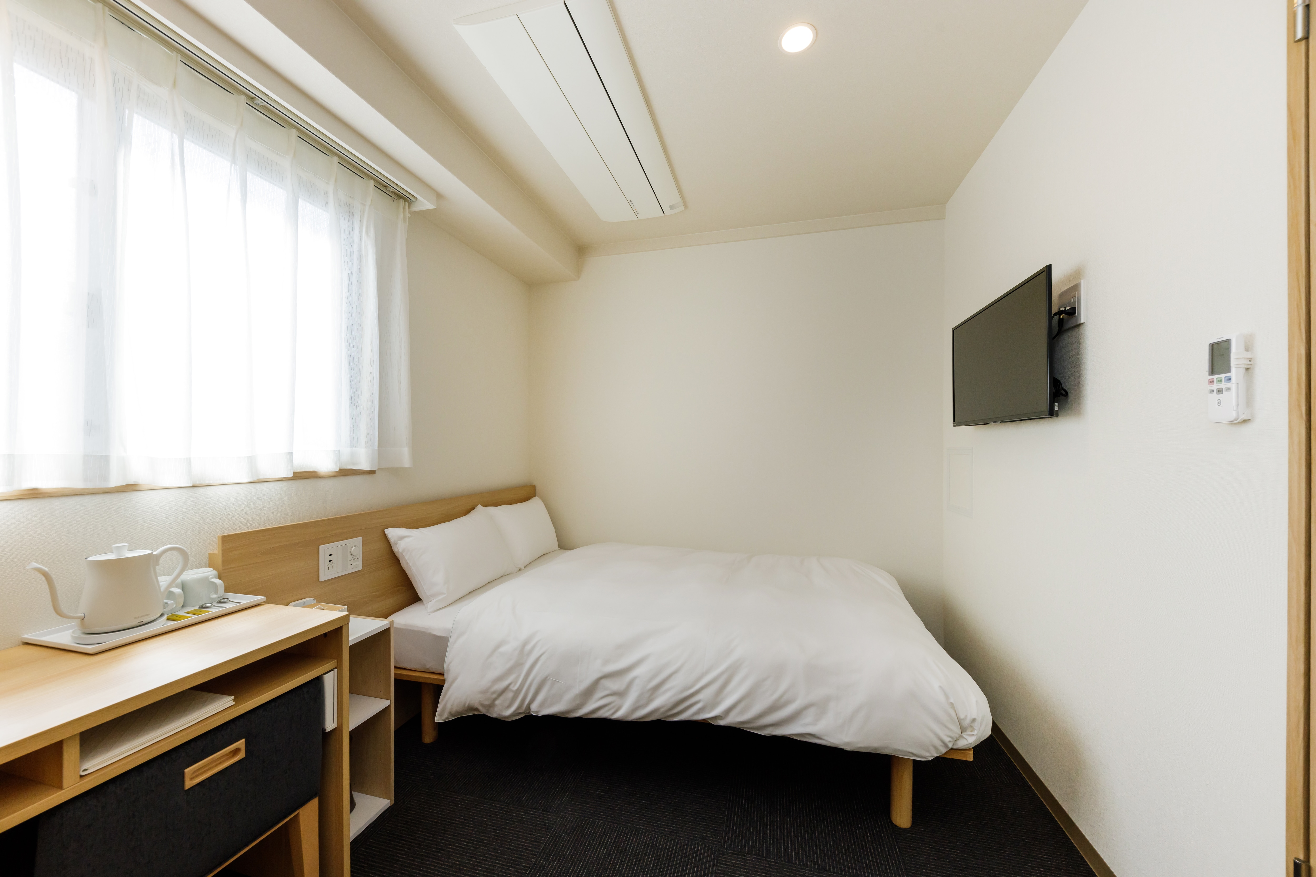 Single (Semi-double) Room 7