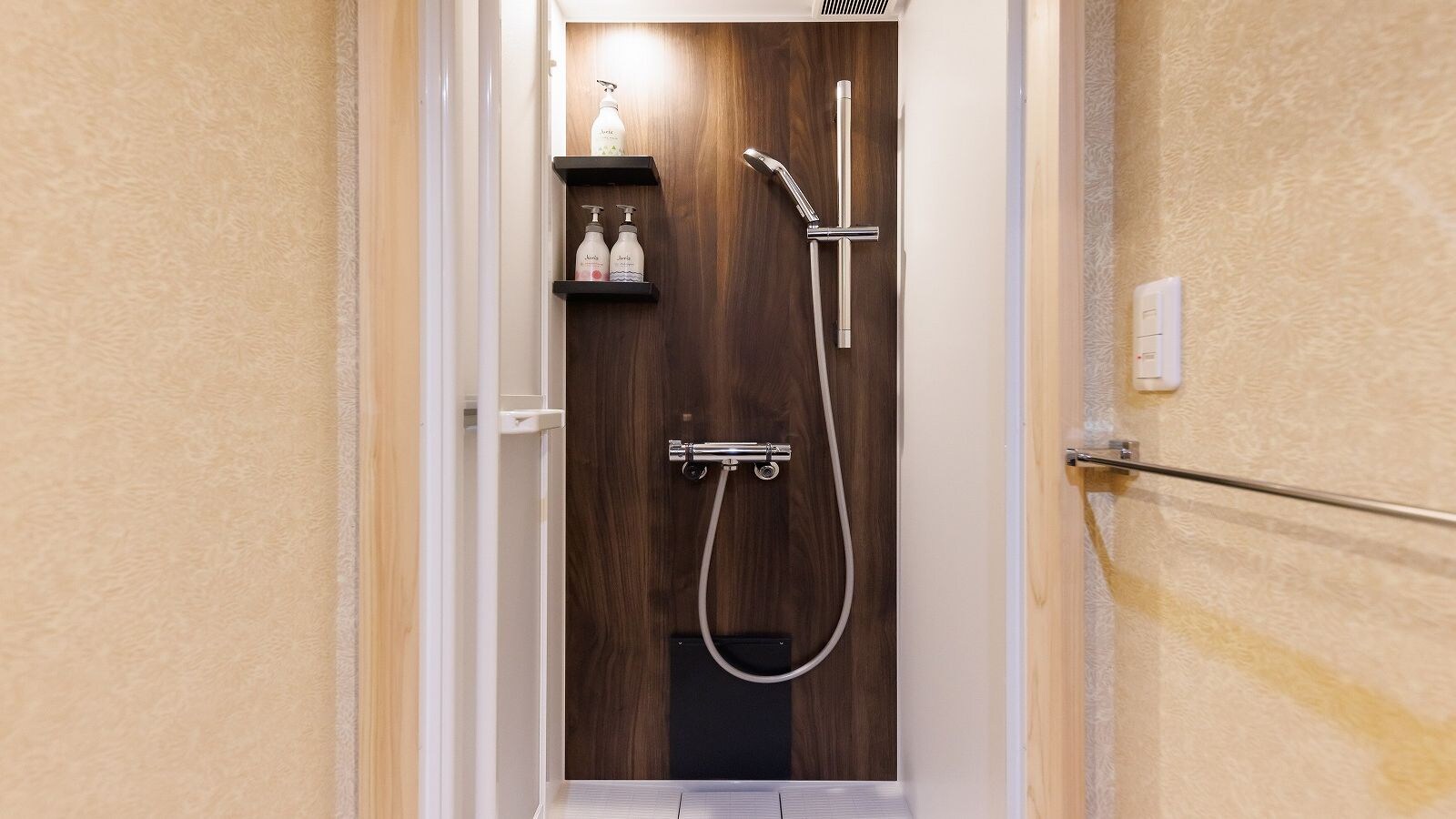 Nhà vệ sinh độc lập hoặc loại đơn (không thể chỉ định)