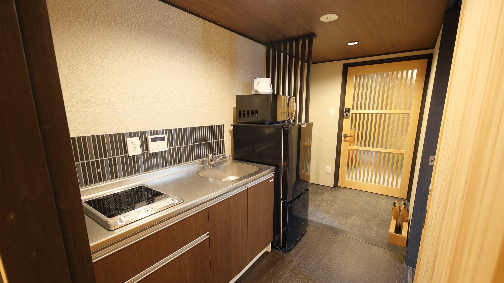 Lantai 2 (barat) ruang tamu dapur mini