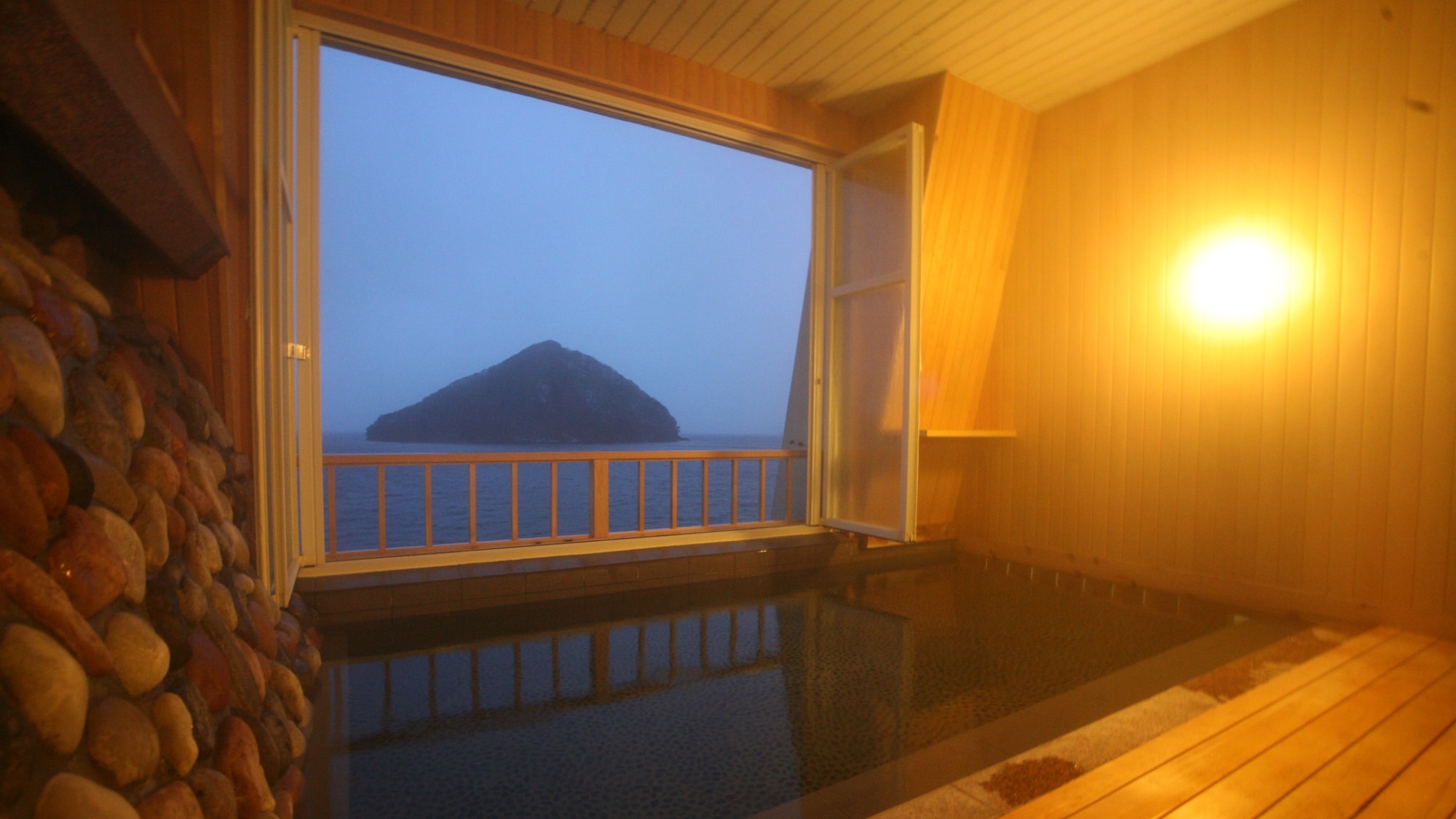 Open-air bath