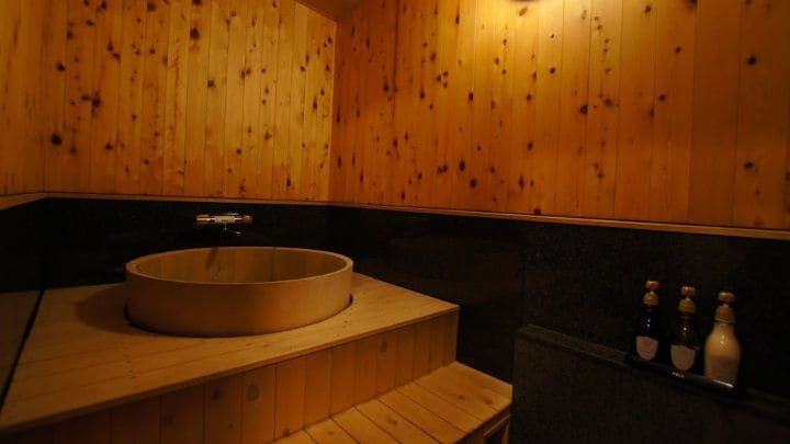 Annex FU-IN Deluxe Twin Room with Barrel Bath