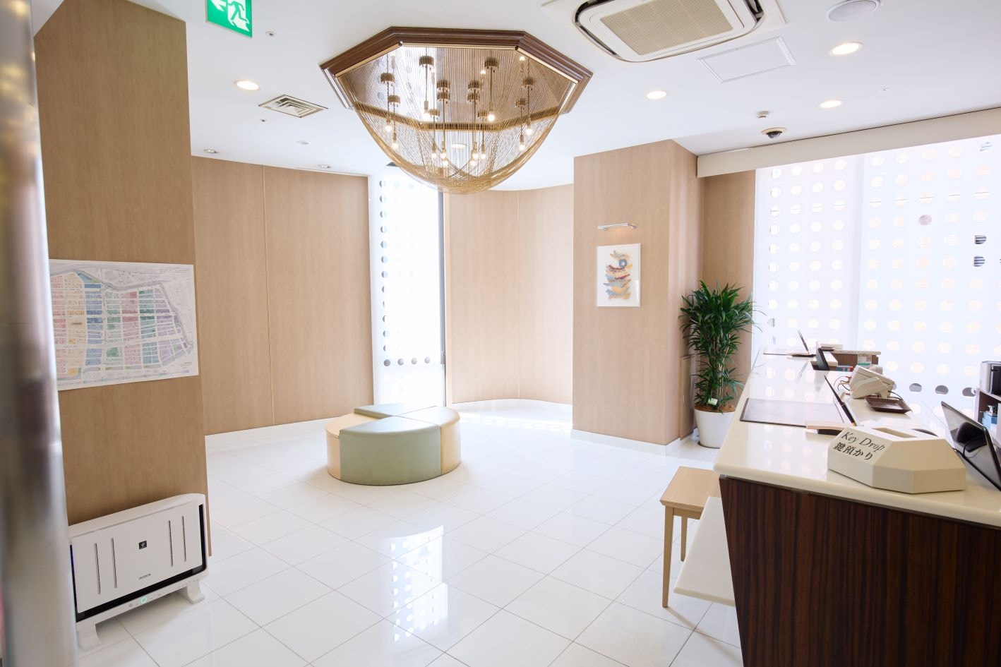 3rd floor front desk
