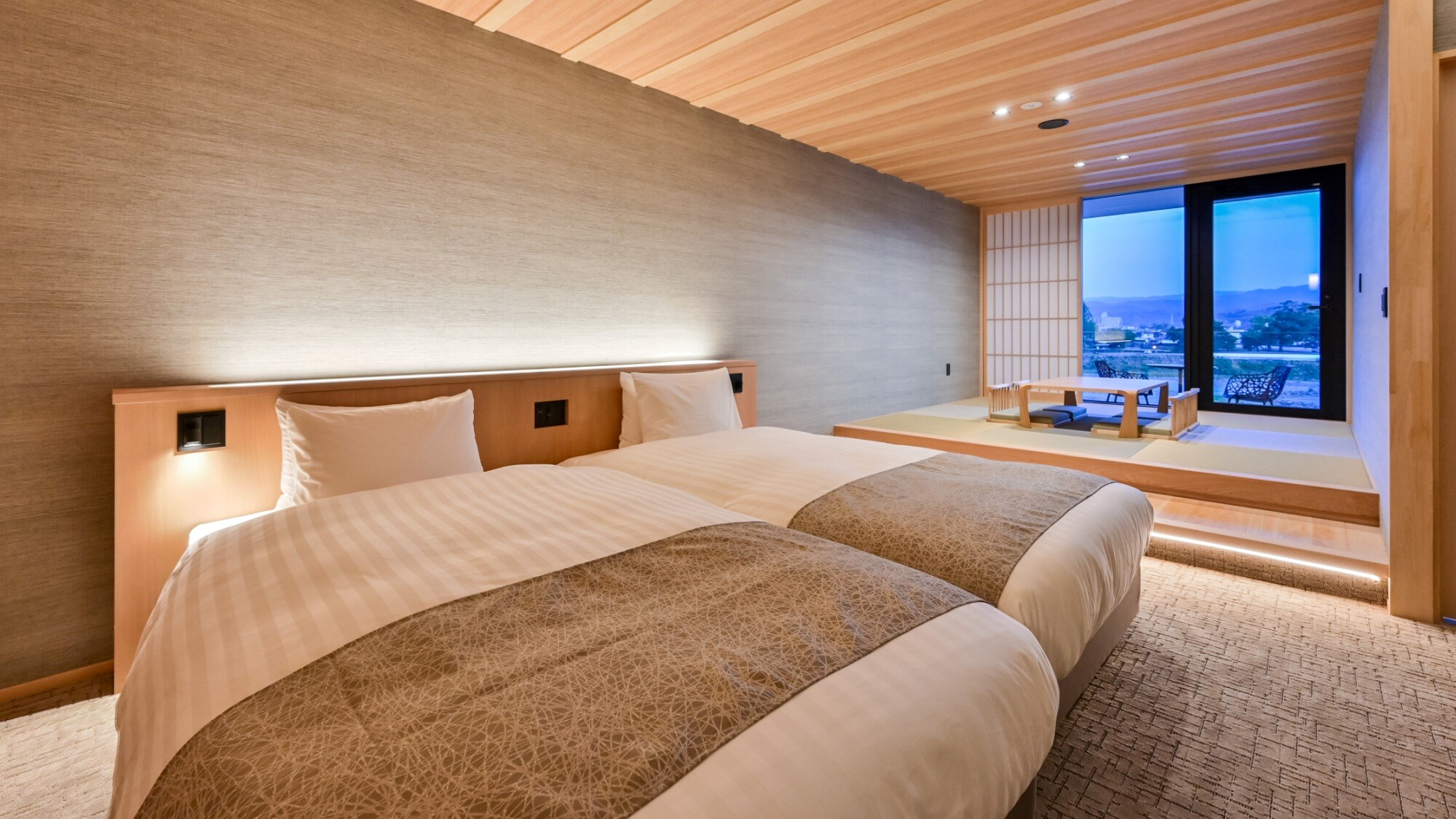 Semi-suite example (Japanese-Western style room)