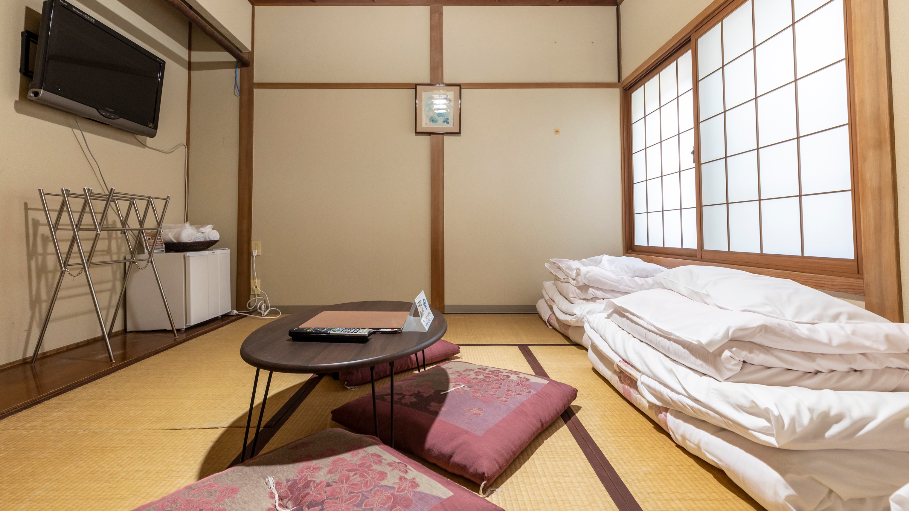 [Non-smoking] Japanese-style room for 1-3 people (no bath or toilet)