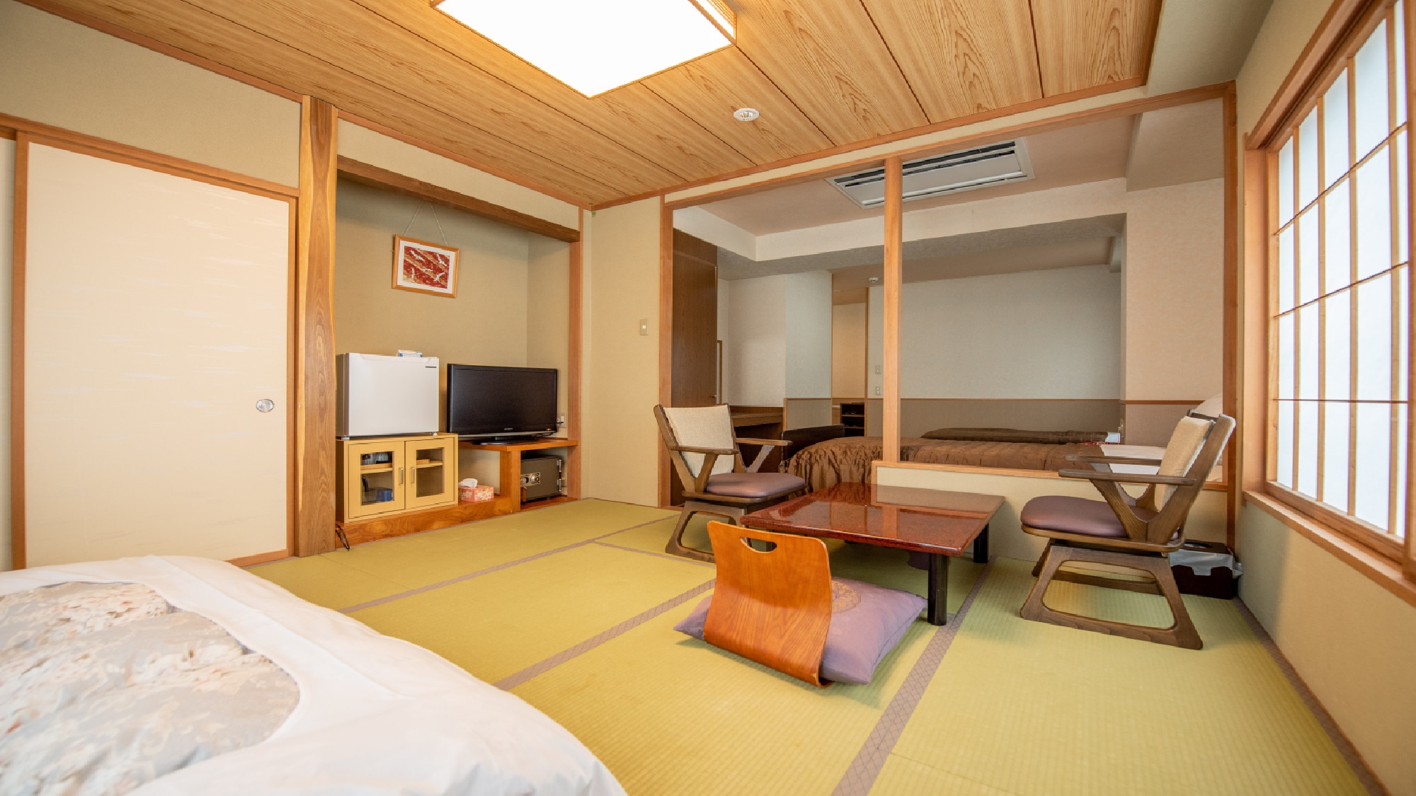 ・Barrier-free room “On no Ma” Japanese/Western-style room 8 tatami mats + 2 beds