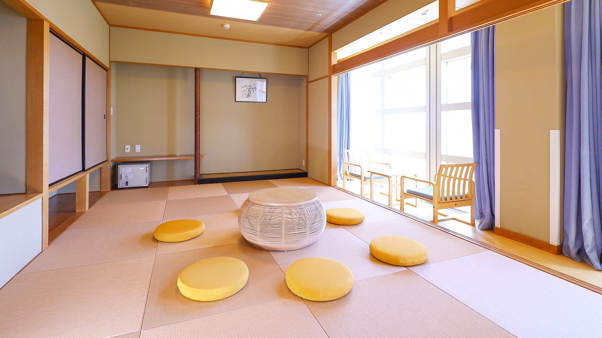Standard Japanese-style room with 14 tatami mats and bath
