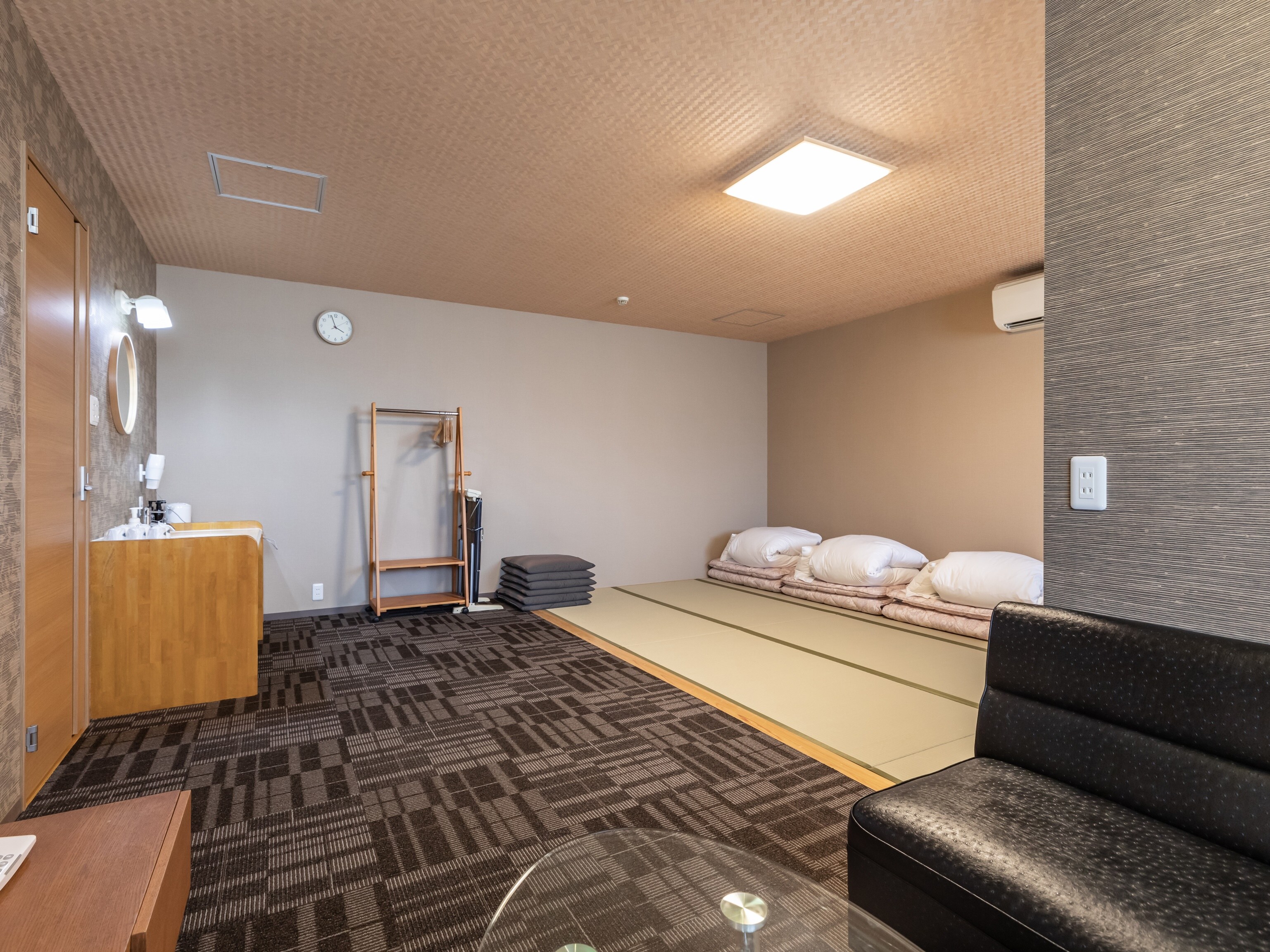 [Non-smoking] Family room for 1 to 6 people