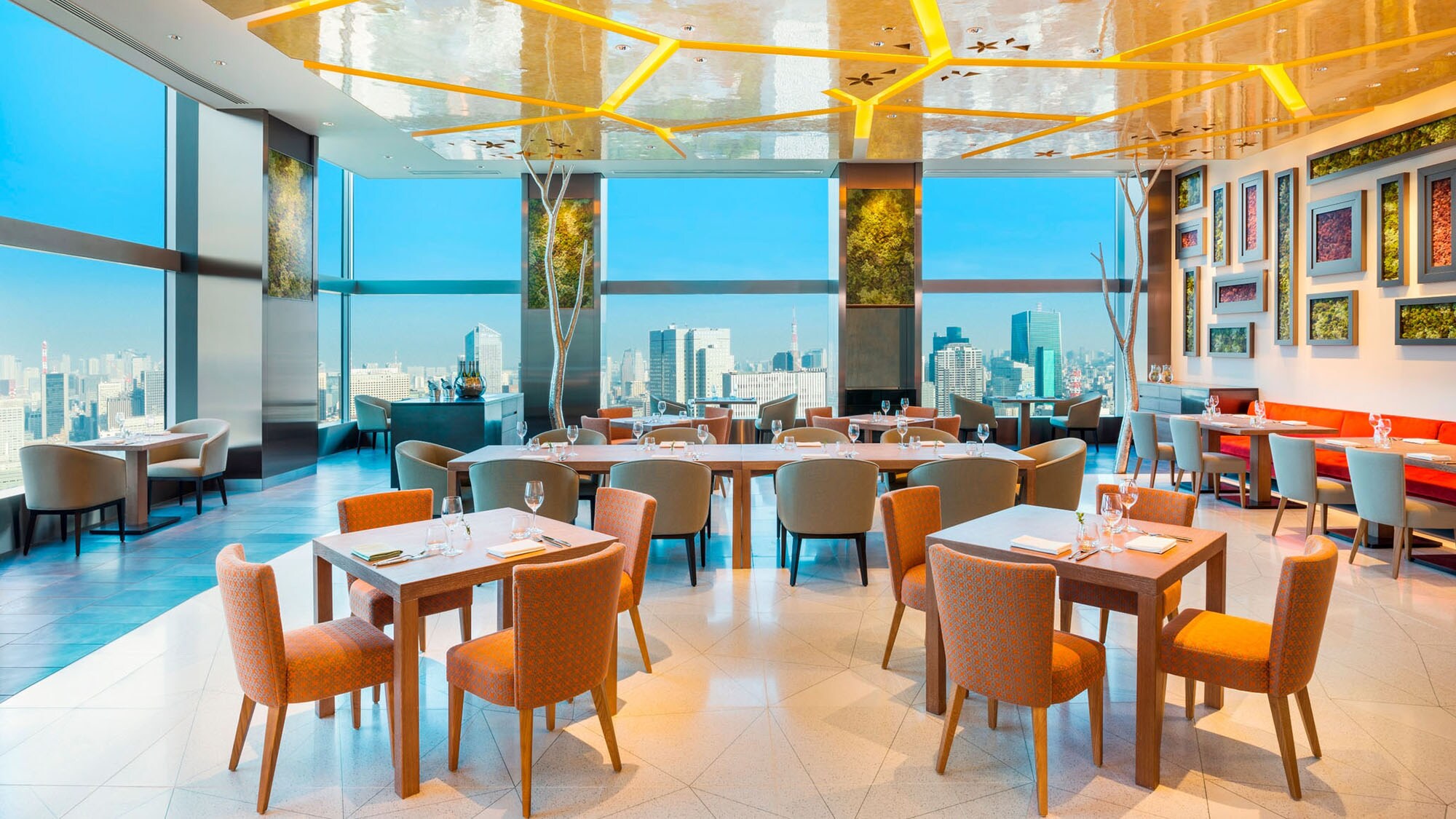 All-Day Dining “Oasis Garden”