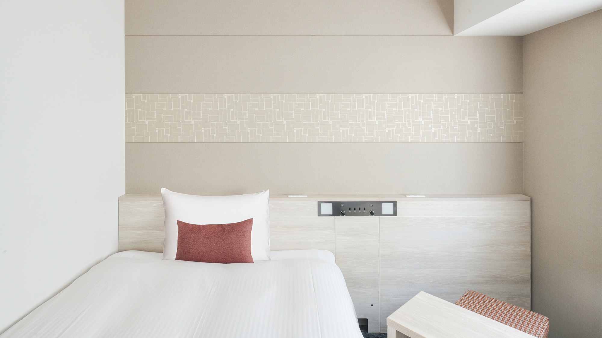 [Comfort Double (Rooms 6 and 8)] 15 square meters, bed width 140 cm, can accommodate up to 2 people