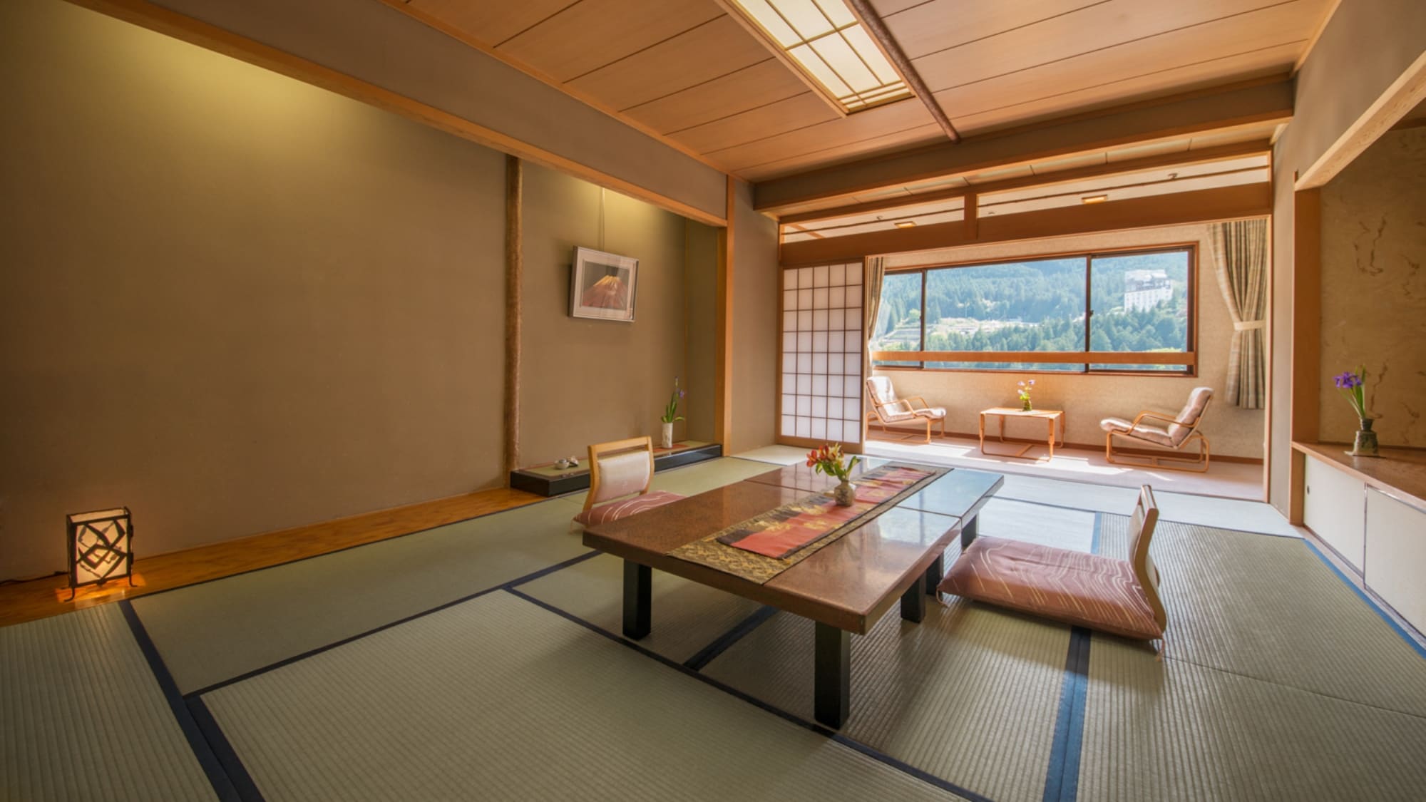 An example of a large Kanso guest room (Japanese-style room 12 tatami mats)