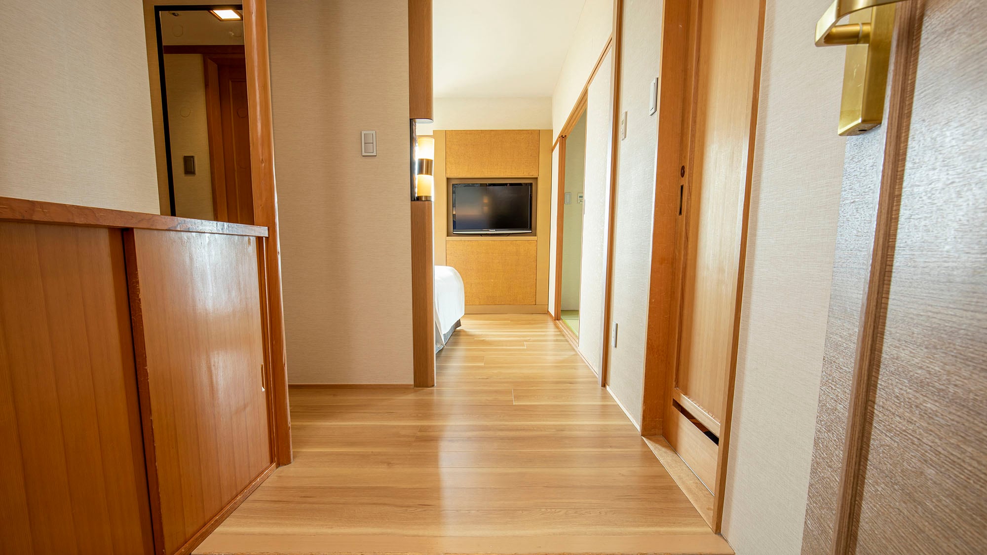 Japanese Corner Suite