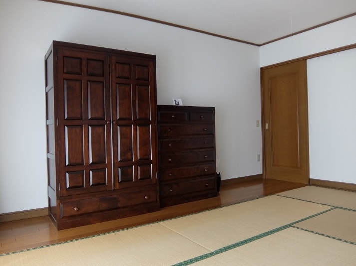 Matsumoto folk art furniture