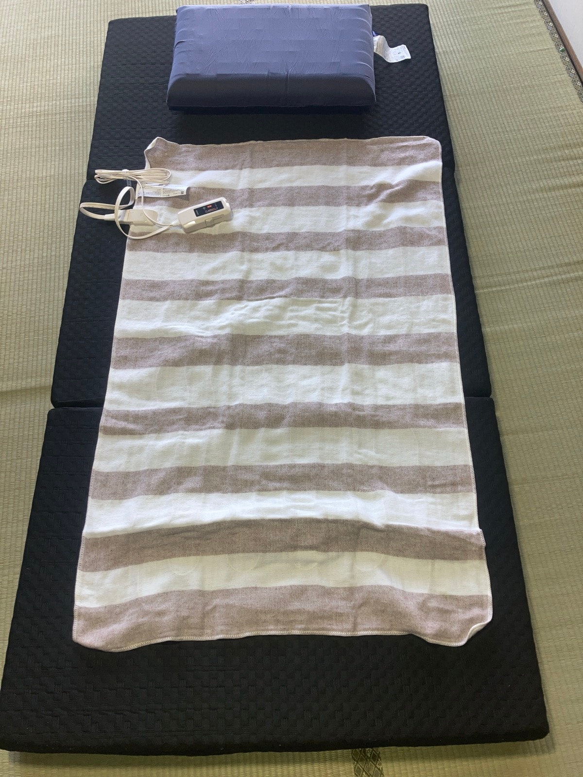 Mattress and electric blanket