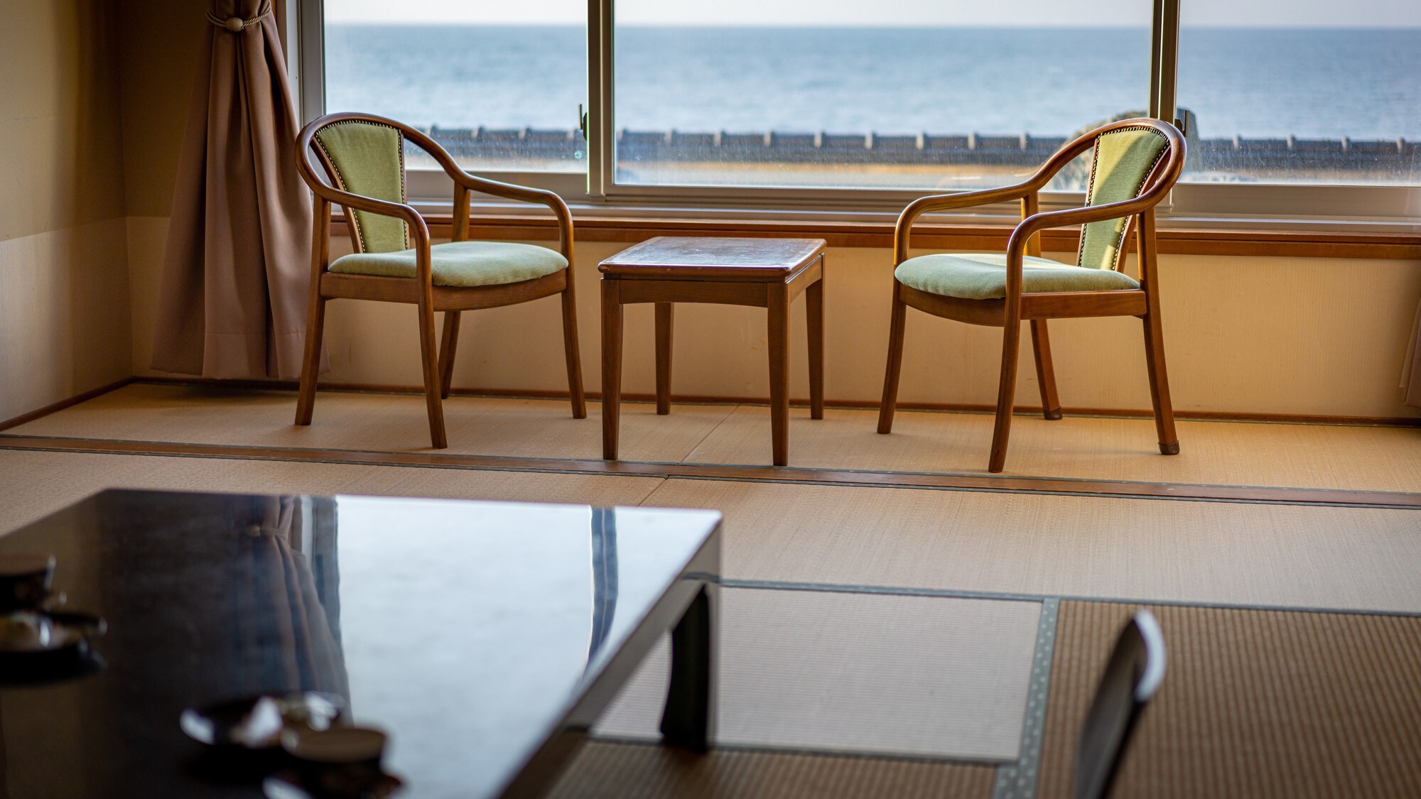 ■ [Ví dụ về phòng theo phong cách Nhật Bản rộng 12 chiếu tatami] Hãy thư giãn trong căn phòng này với bờ biển ngay trước mặt bạn. (Tất cả các phòng đều cấm hút thuốc)