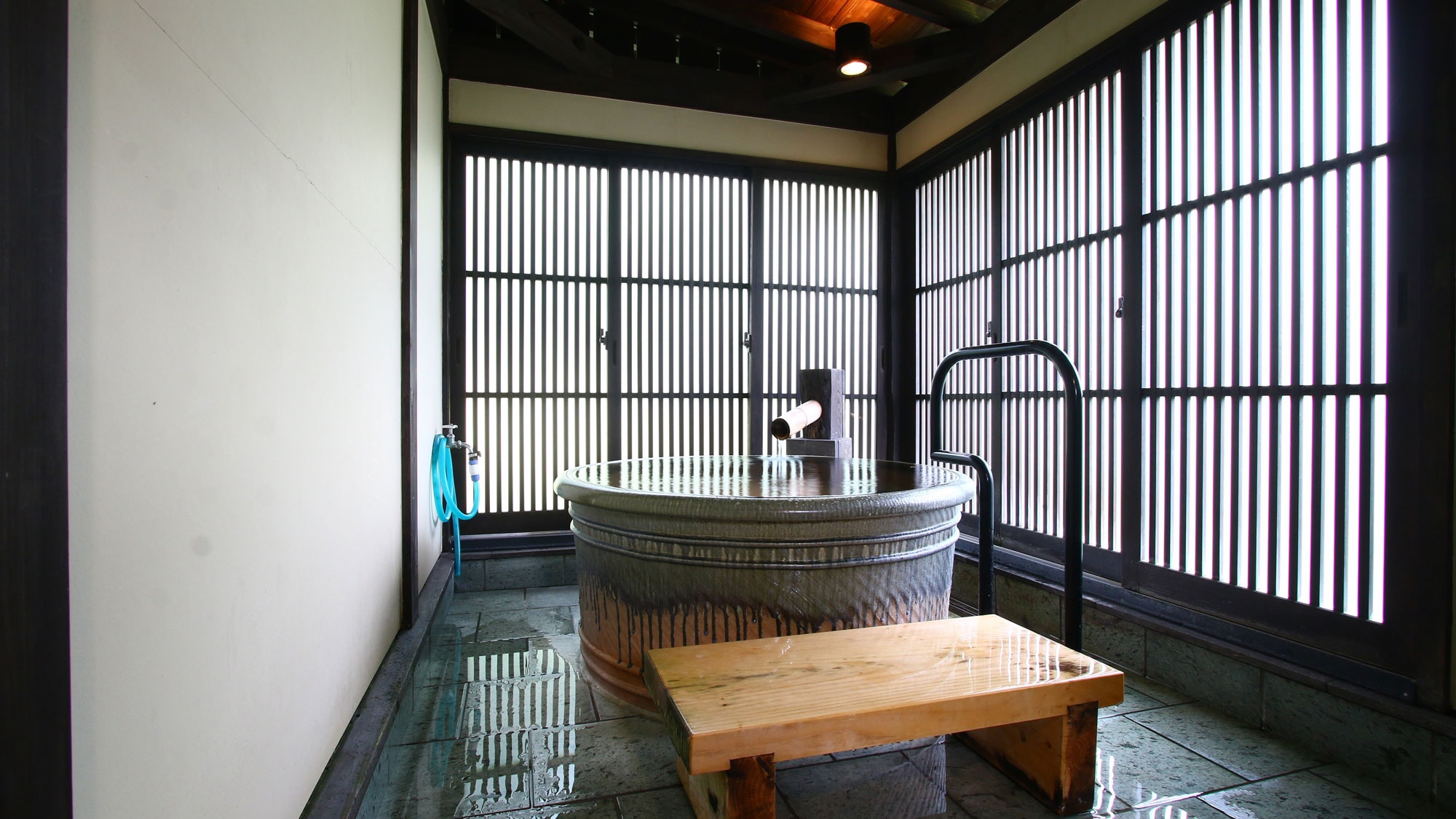 <Direct from the source> Japanese-style room with indoor bath, 8 tatami mats, Ominaeshi (non-smoking)