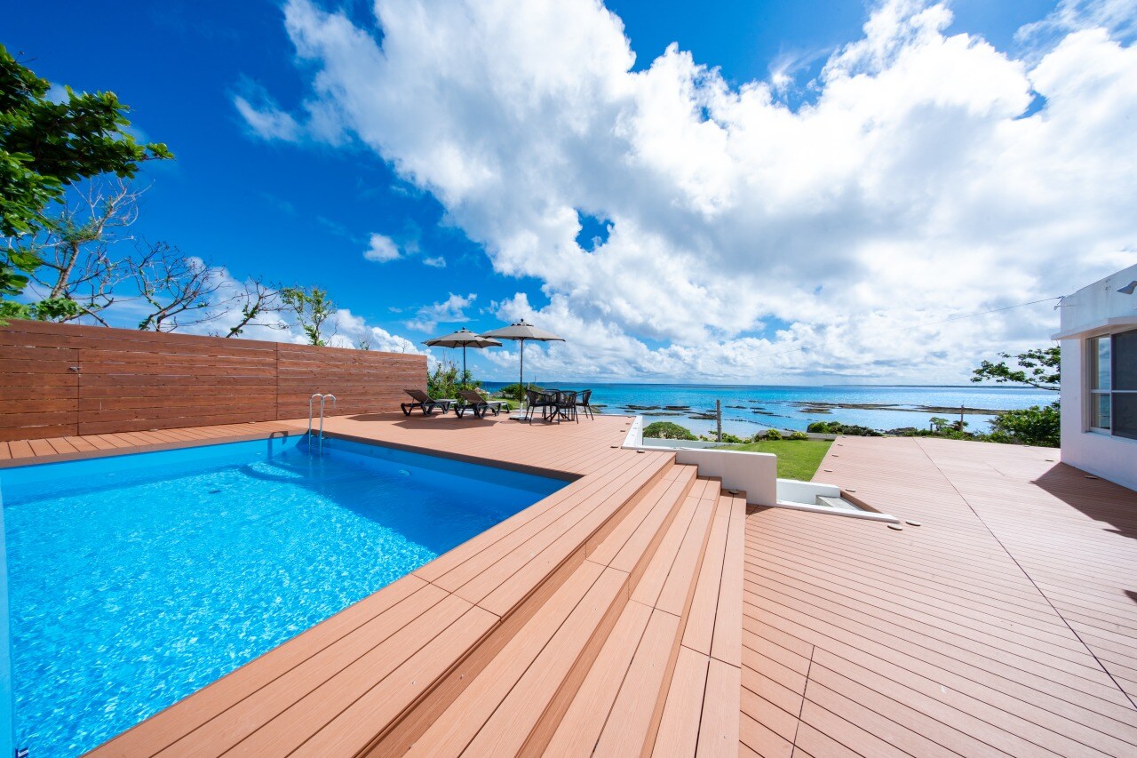 Building D Private Pool