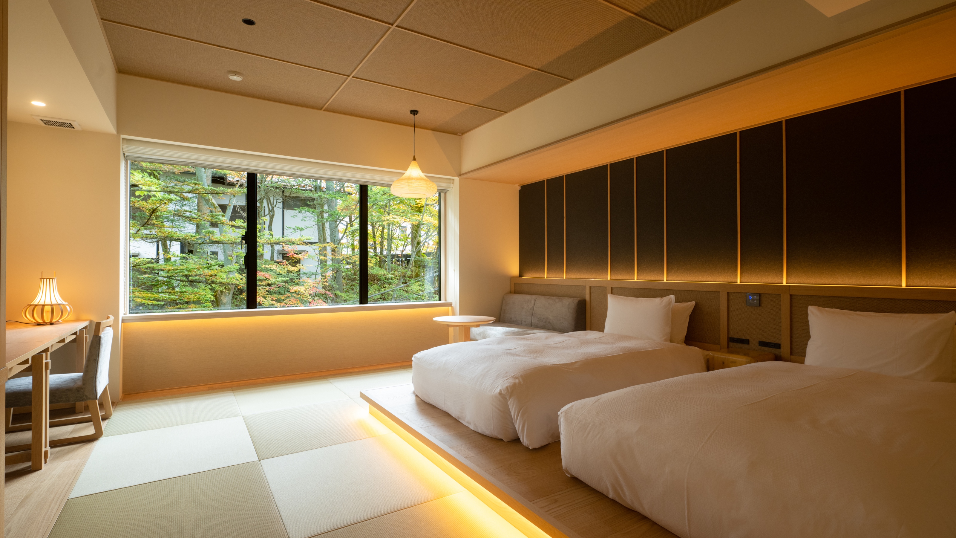 Japanese-Western style room (shower booth only) ■Capacity: 4 people■