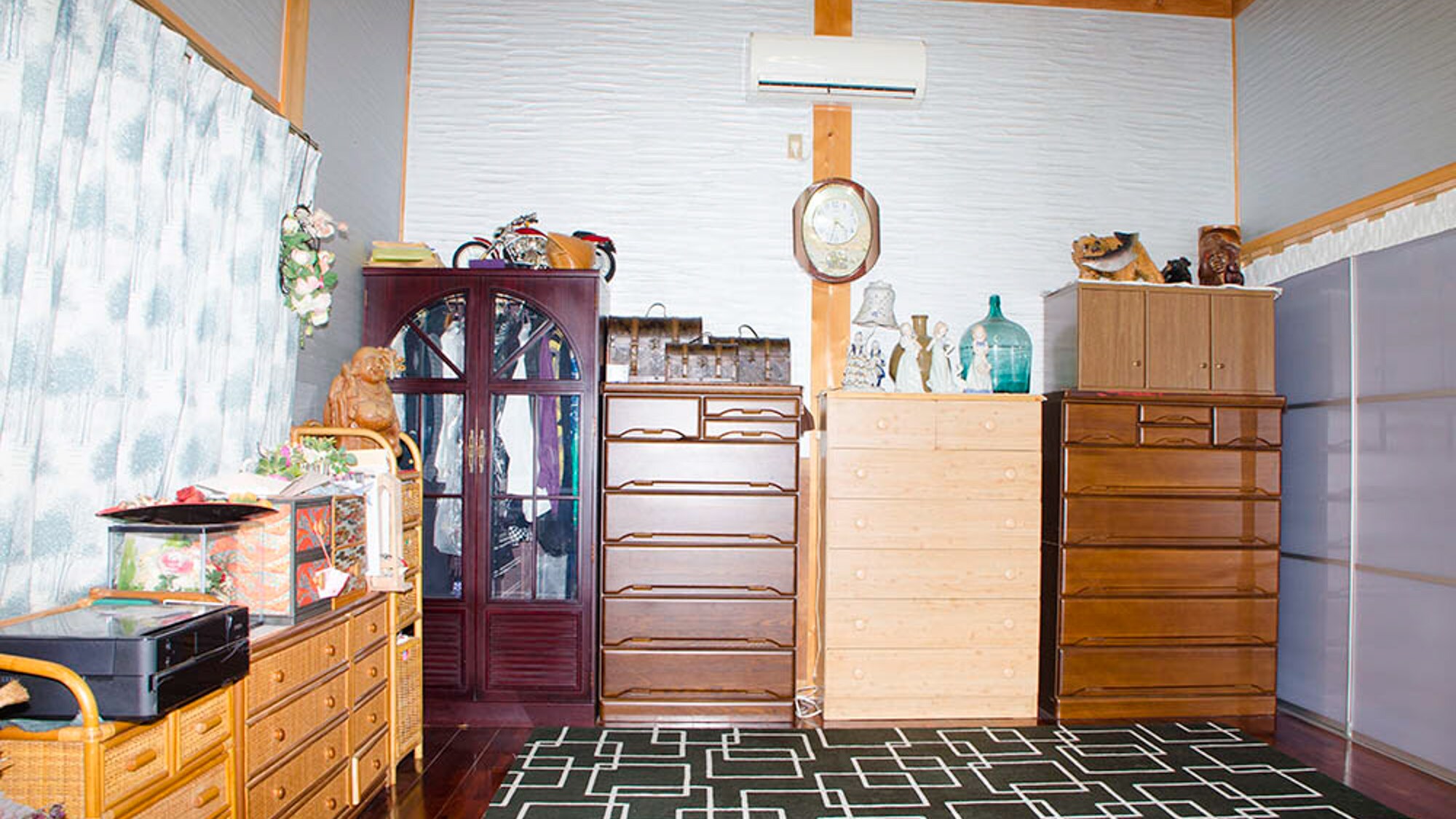 *Western-style room: 12 tatami mats. Recommended for families and groups!