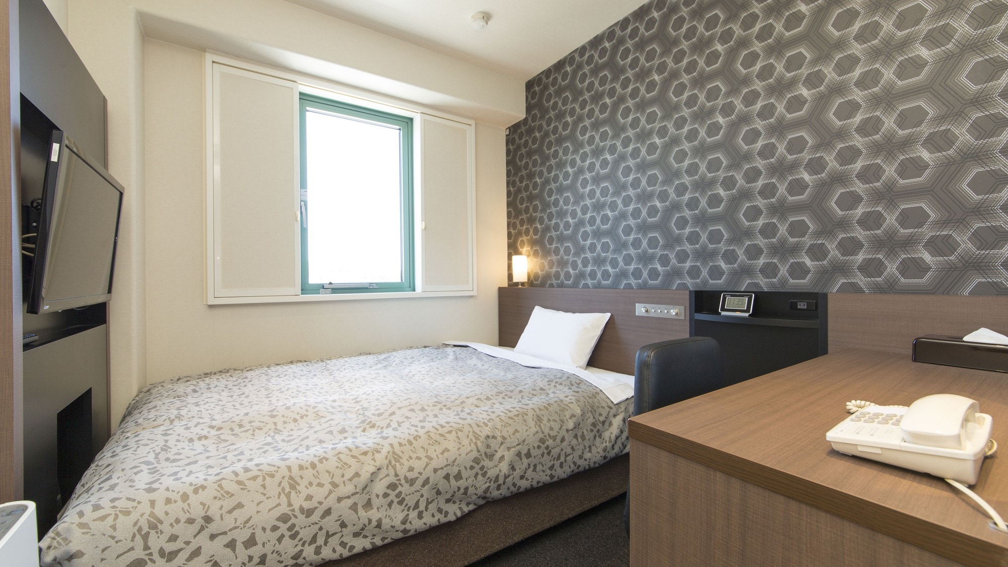Standard single room / 12㎡ 1 double bed (140cm)