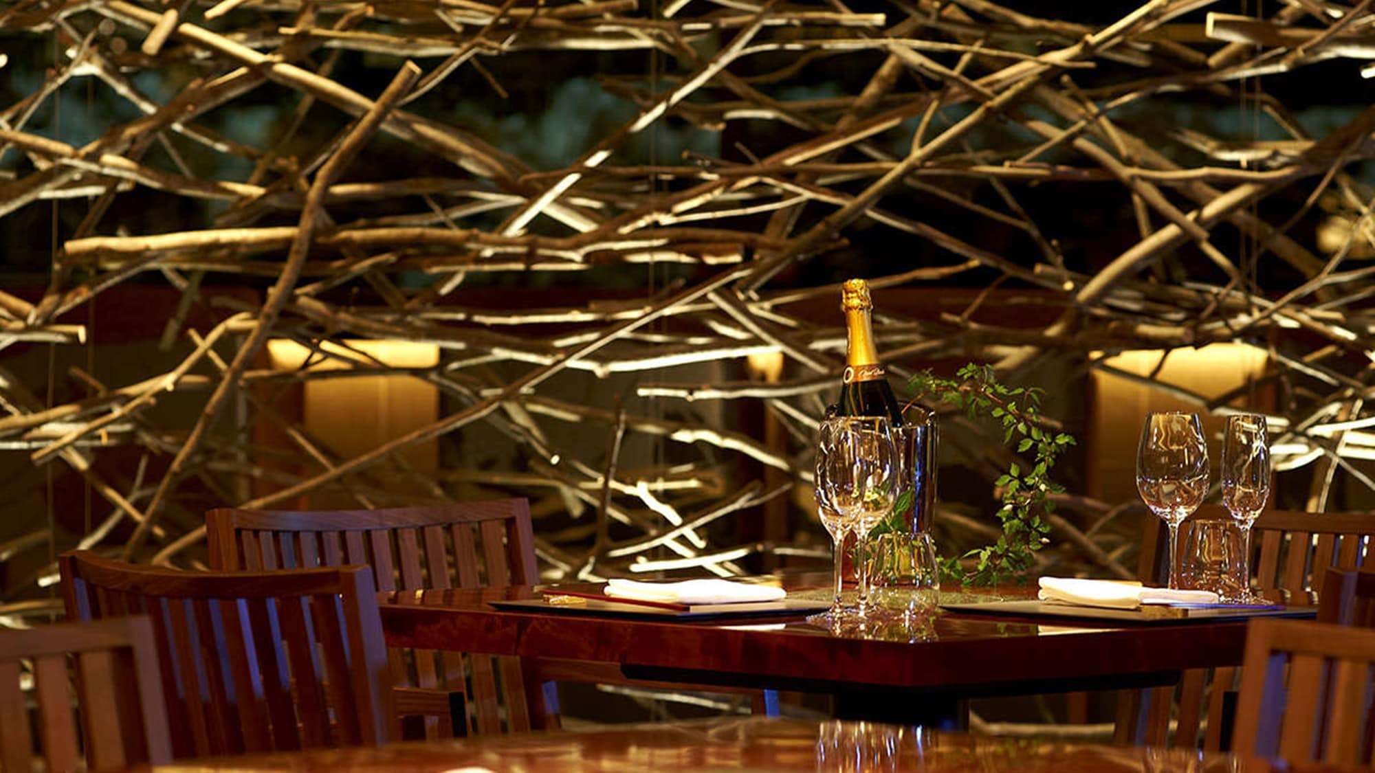 ■ Restaurant "Kamagami"