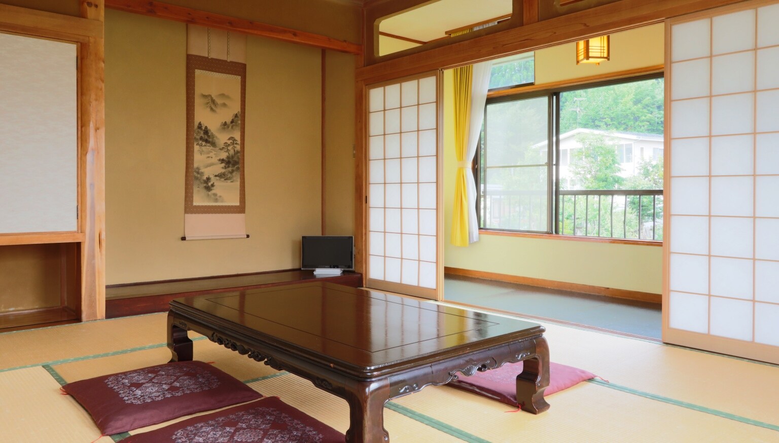 [Japanese-style room, 10 tatami mats] Room overview