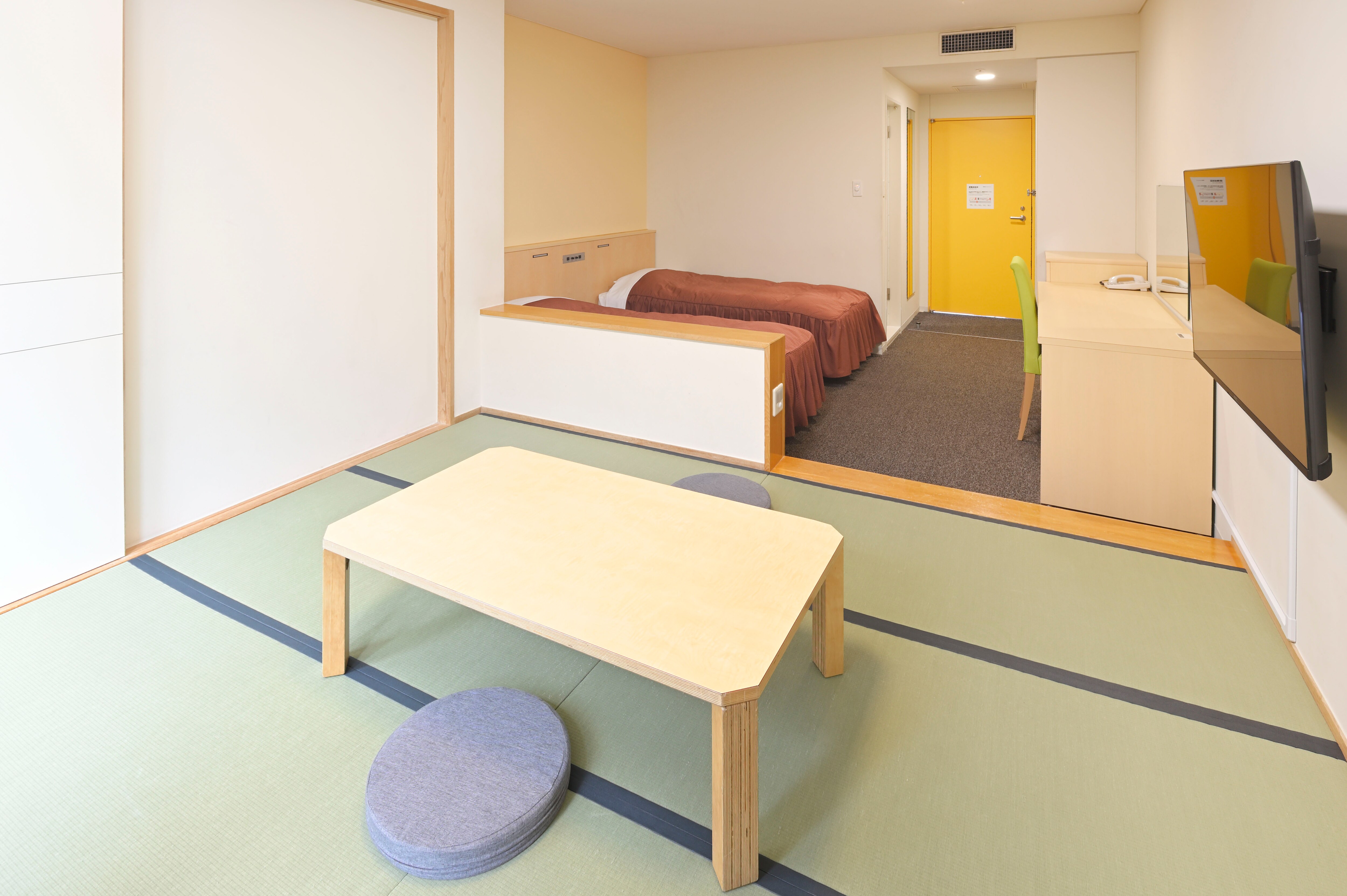 Deluxe Twin Japanese-Western Style Room (2604)