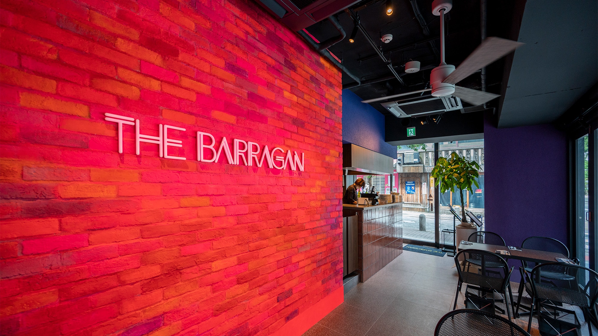 商店內部（THE BARRAGAN）