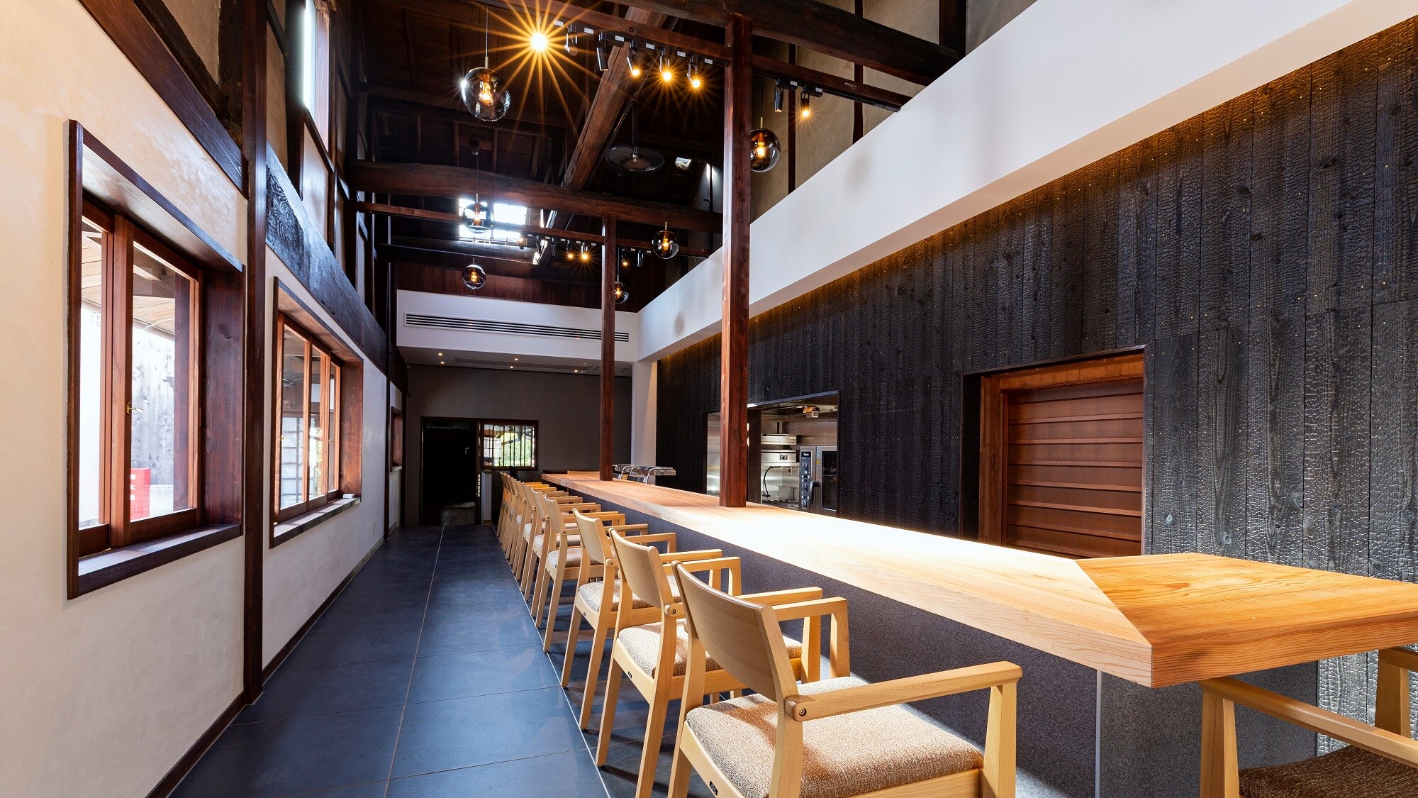 [Counter dining] The chef cooks French in front of you. Experience gastronomy with all five senses such as rising flames, aromas and sounds.