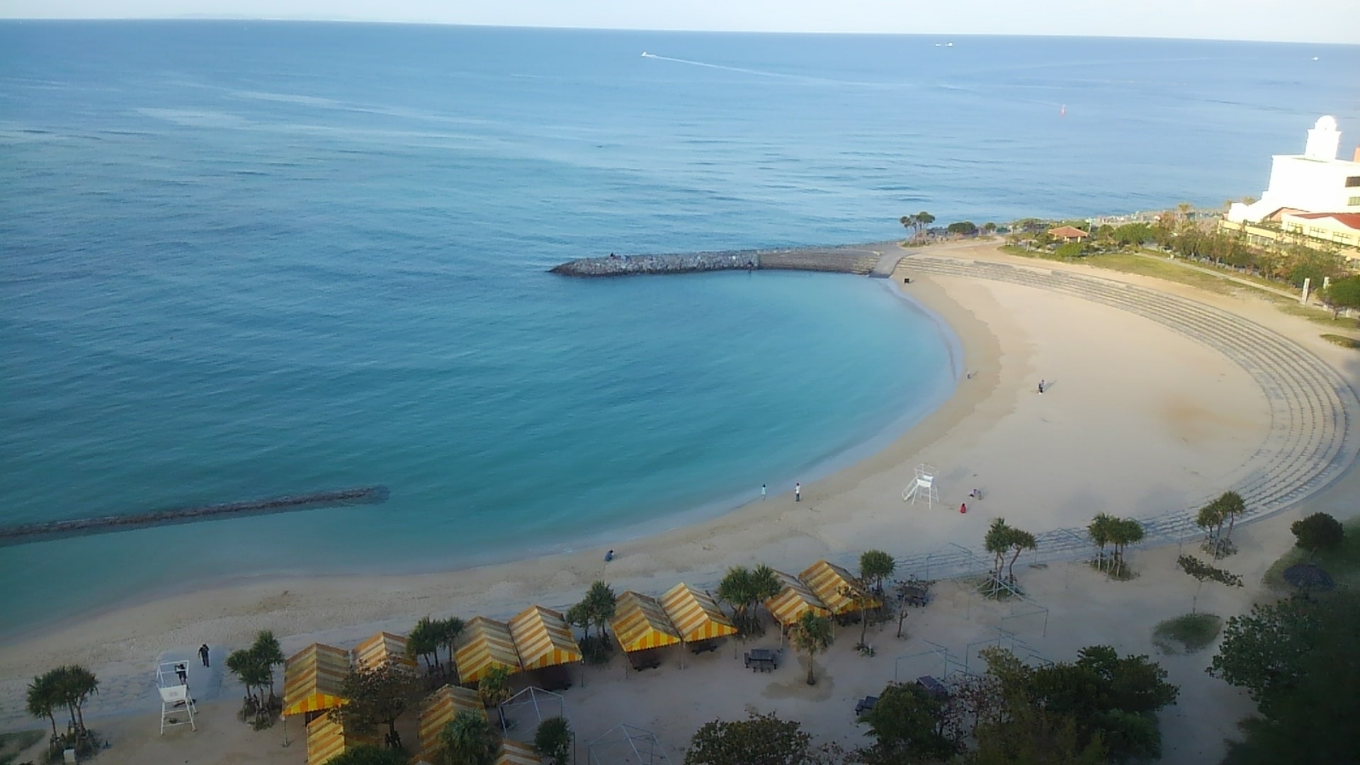 Sunset Beach 7.9km Approximately 27 minutes by car