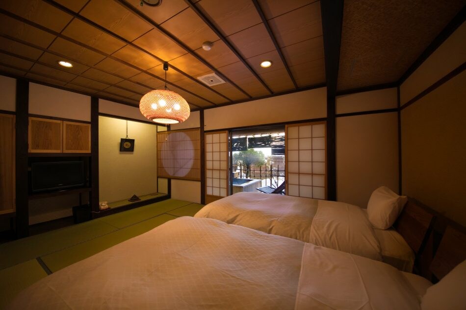 Room 201, 10+8 tatami room with open-air bath