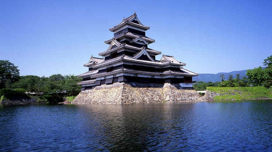 Summer [National Treasure Matsumoto Castle]