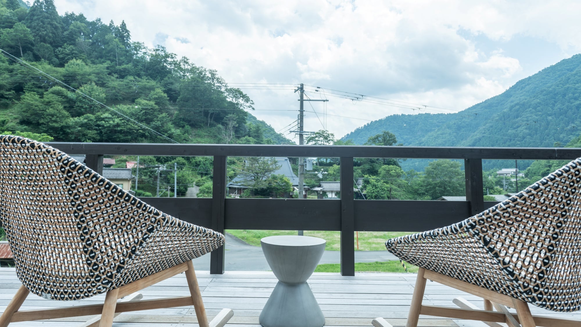 [Hotaru-bi Building/Storehouse] How about enjoying your morning coffee in the clear air?