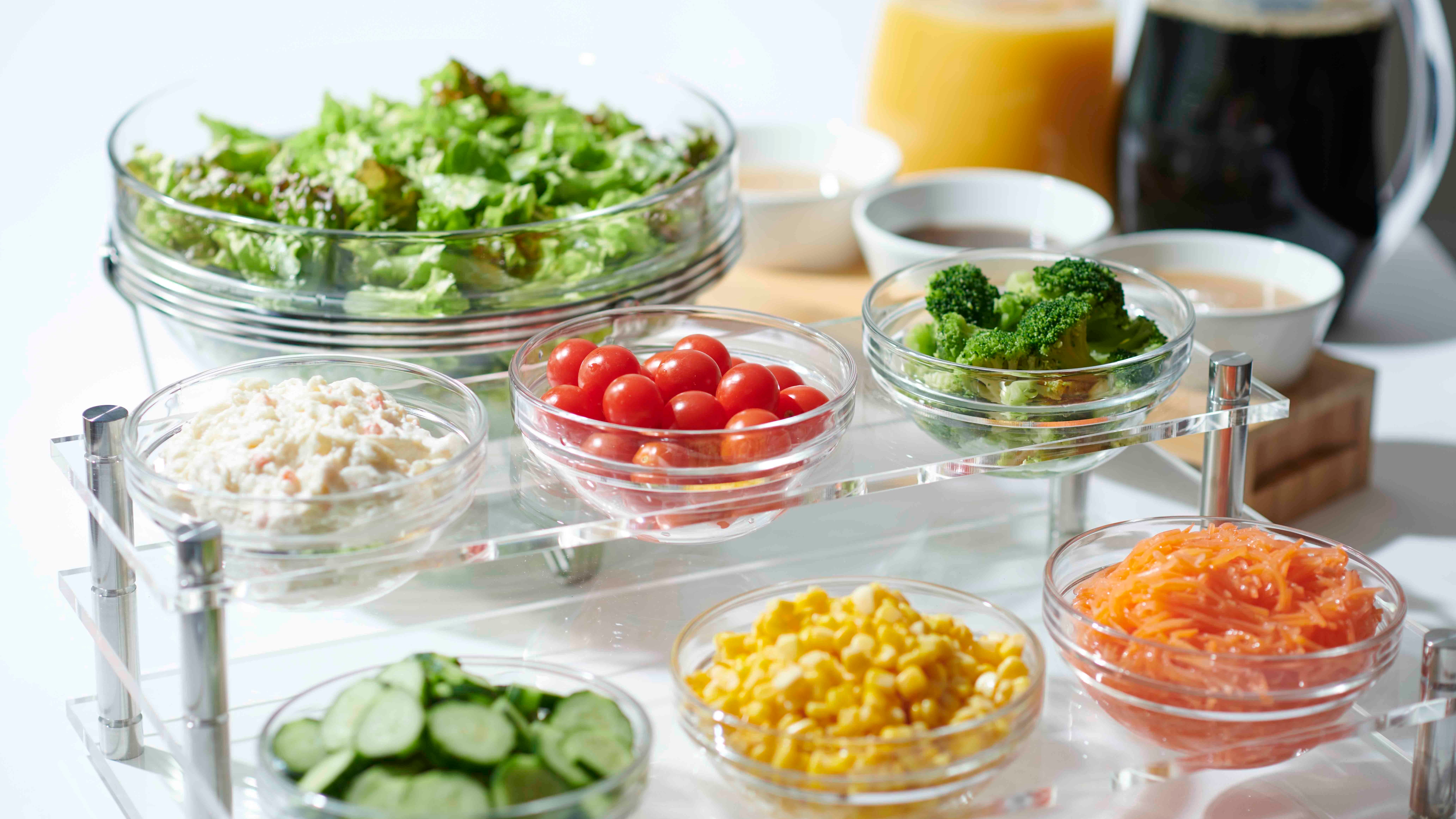 Breakfast includes salad buffet * Currently changing the serving method