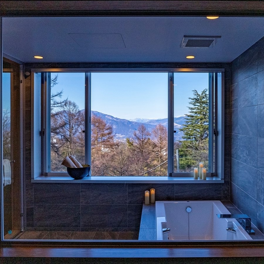 Room with open-air bath (semi-open-air bath) ★ MOKUREN_From the room to the bath