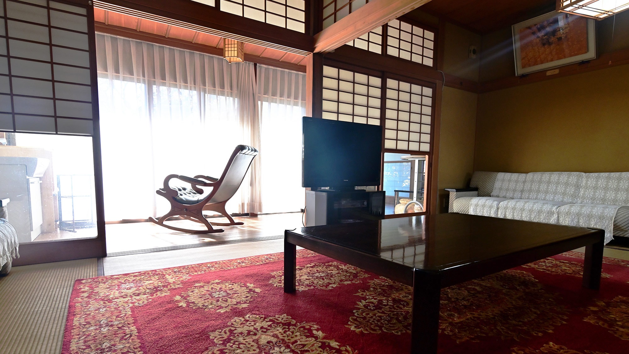 ・兩間相鄰的客廳