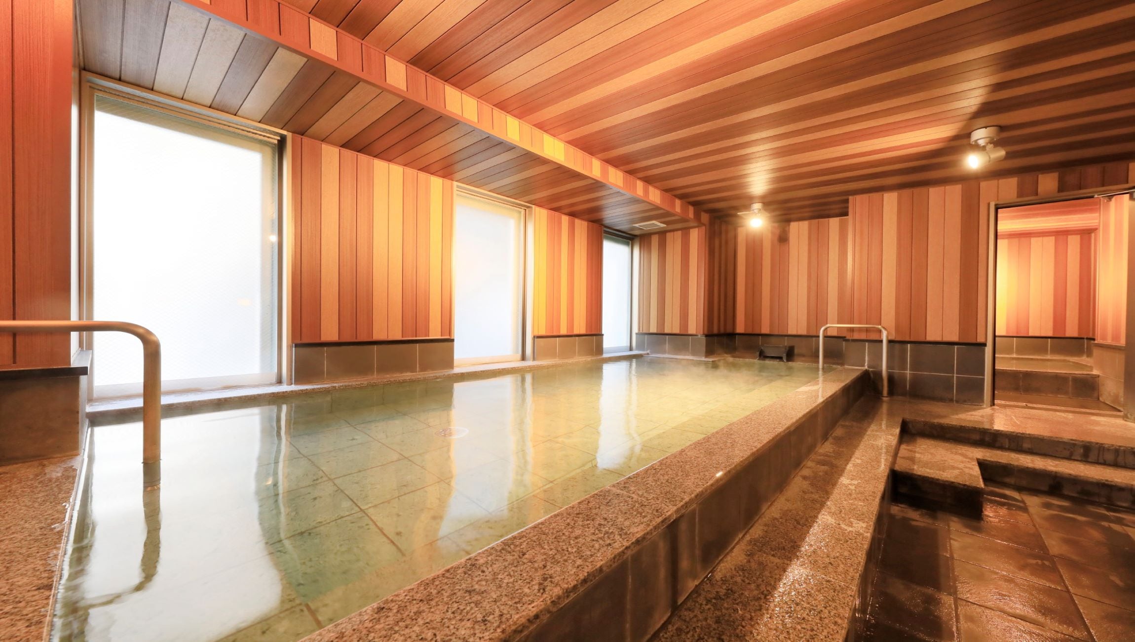 Large public bath, men's bath