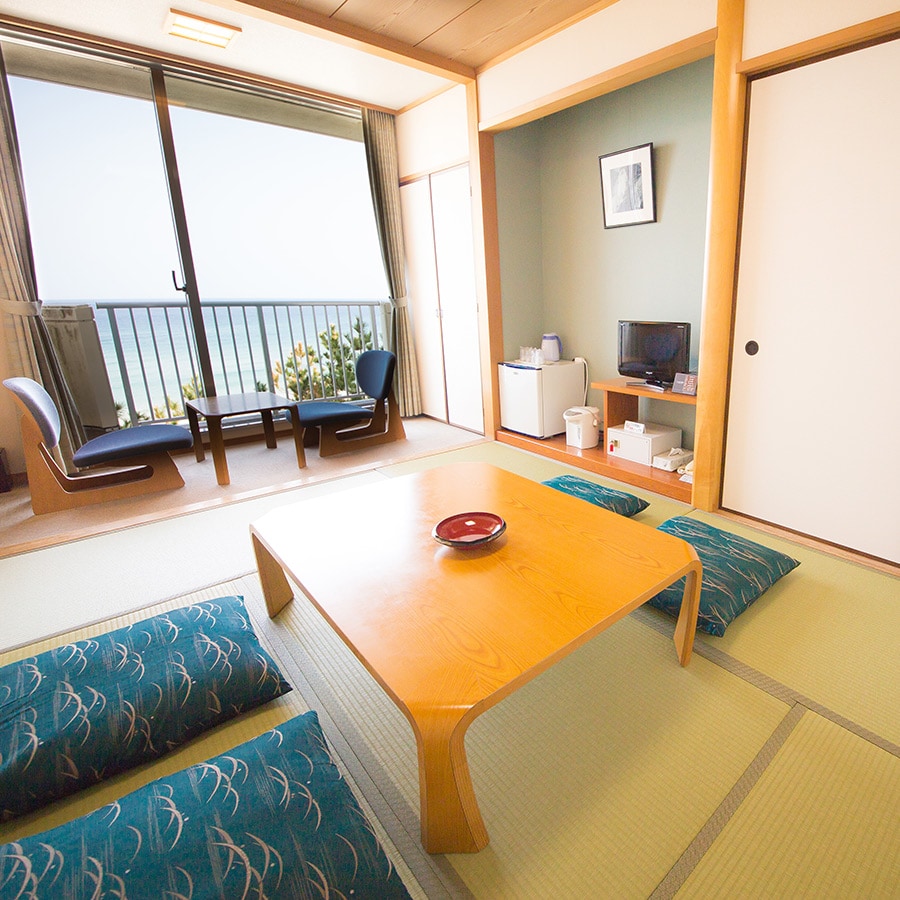Kamar bergaya Jepang dengan pemandangan laut, 6 tikar tatami