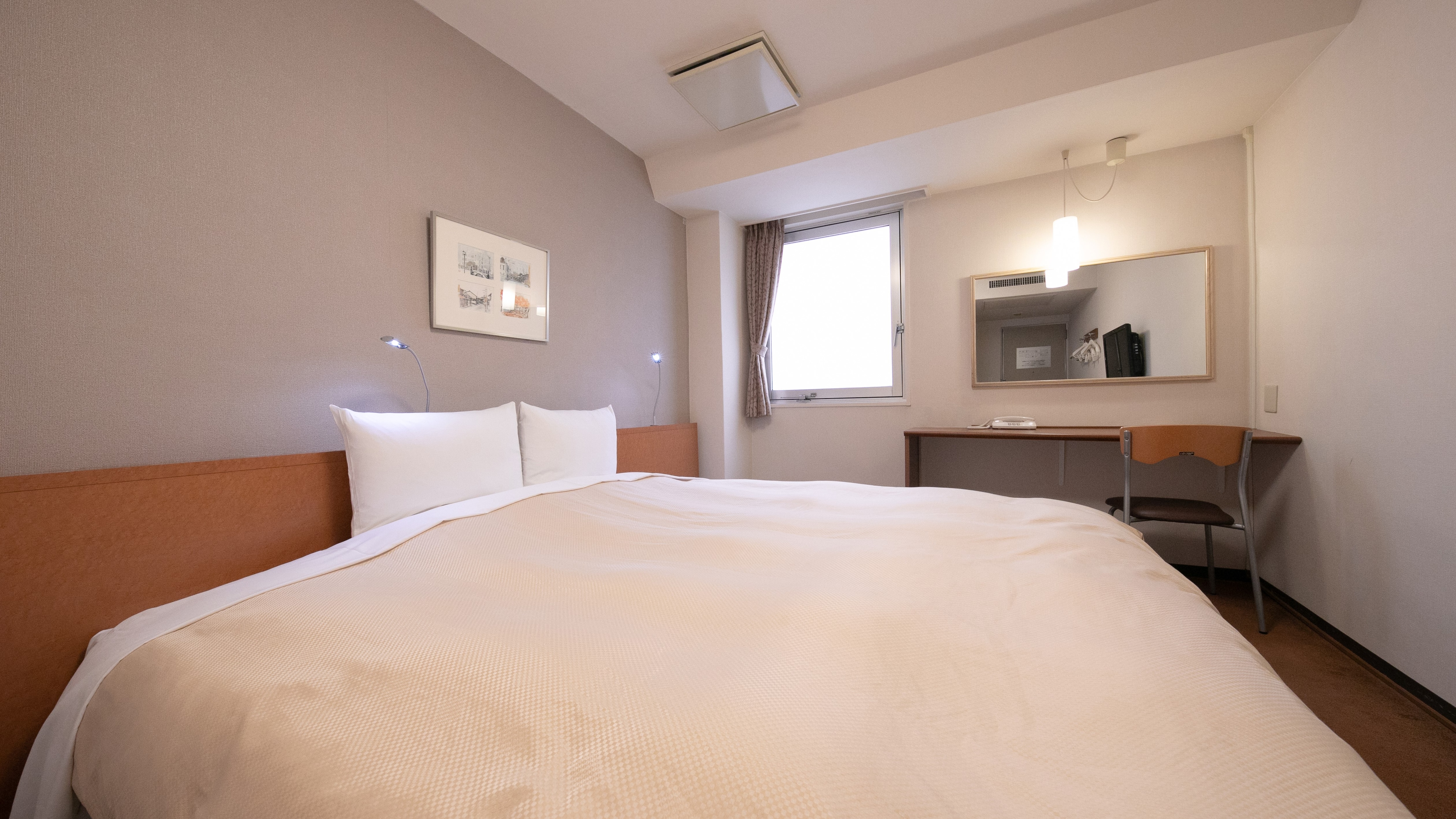 [Double room] 17 square meters / bed width 200 cm The largest room with a king bed.
