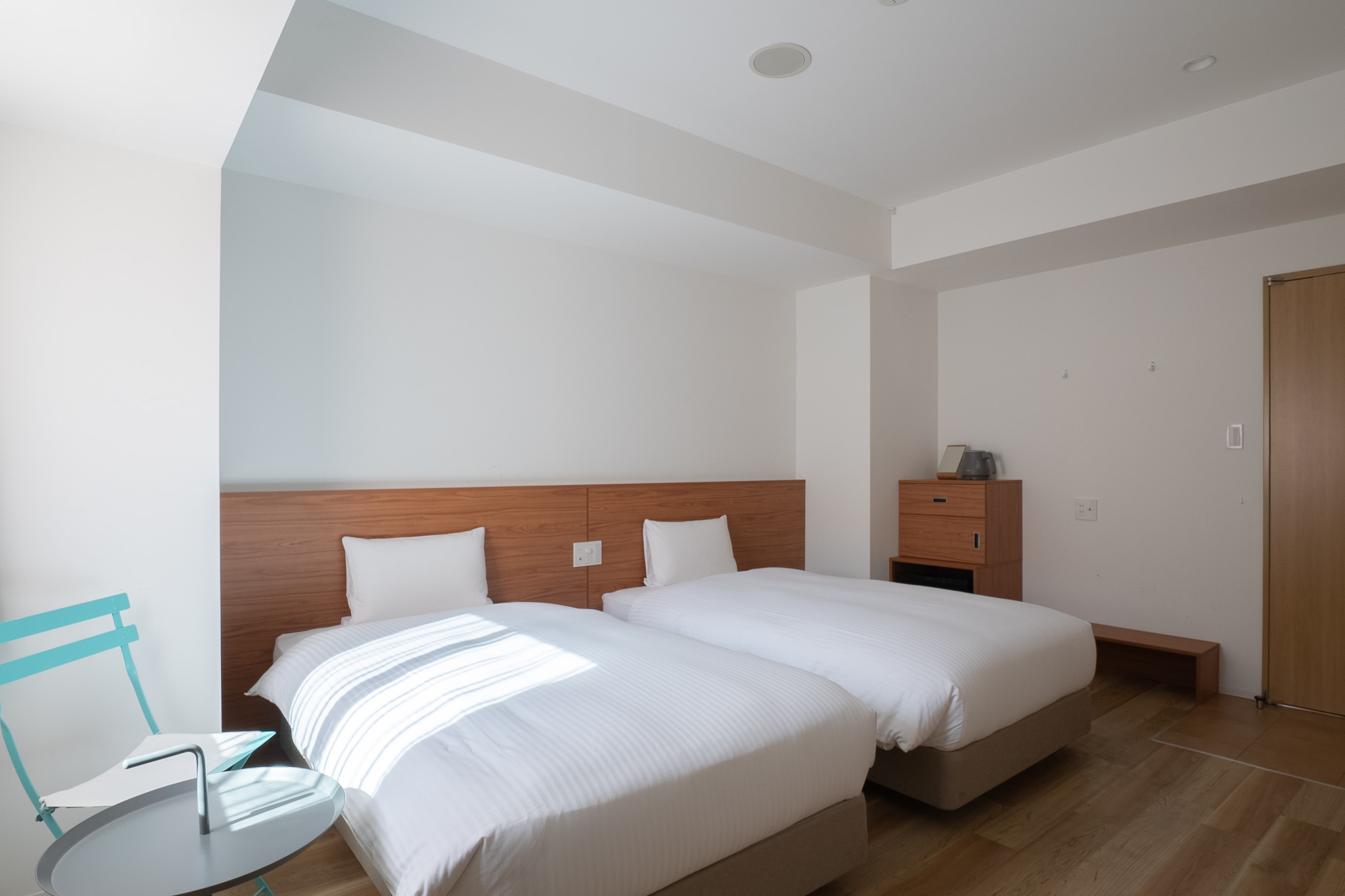 [New building: Universal room]