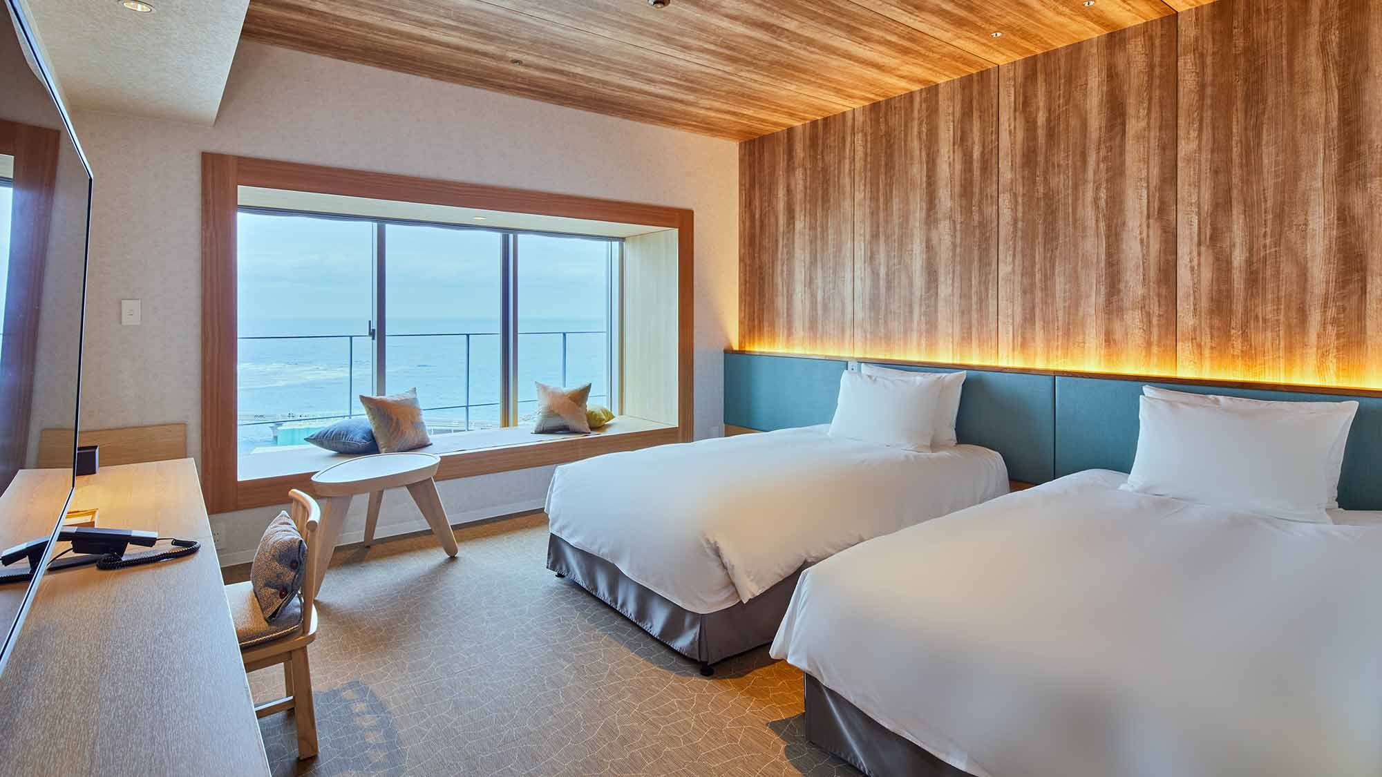 Ocean Deluxe Window Seat