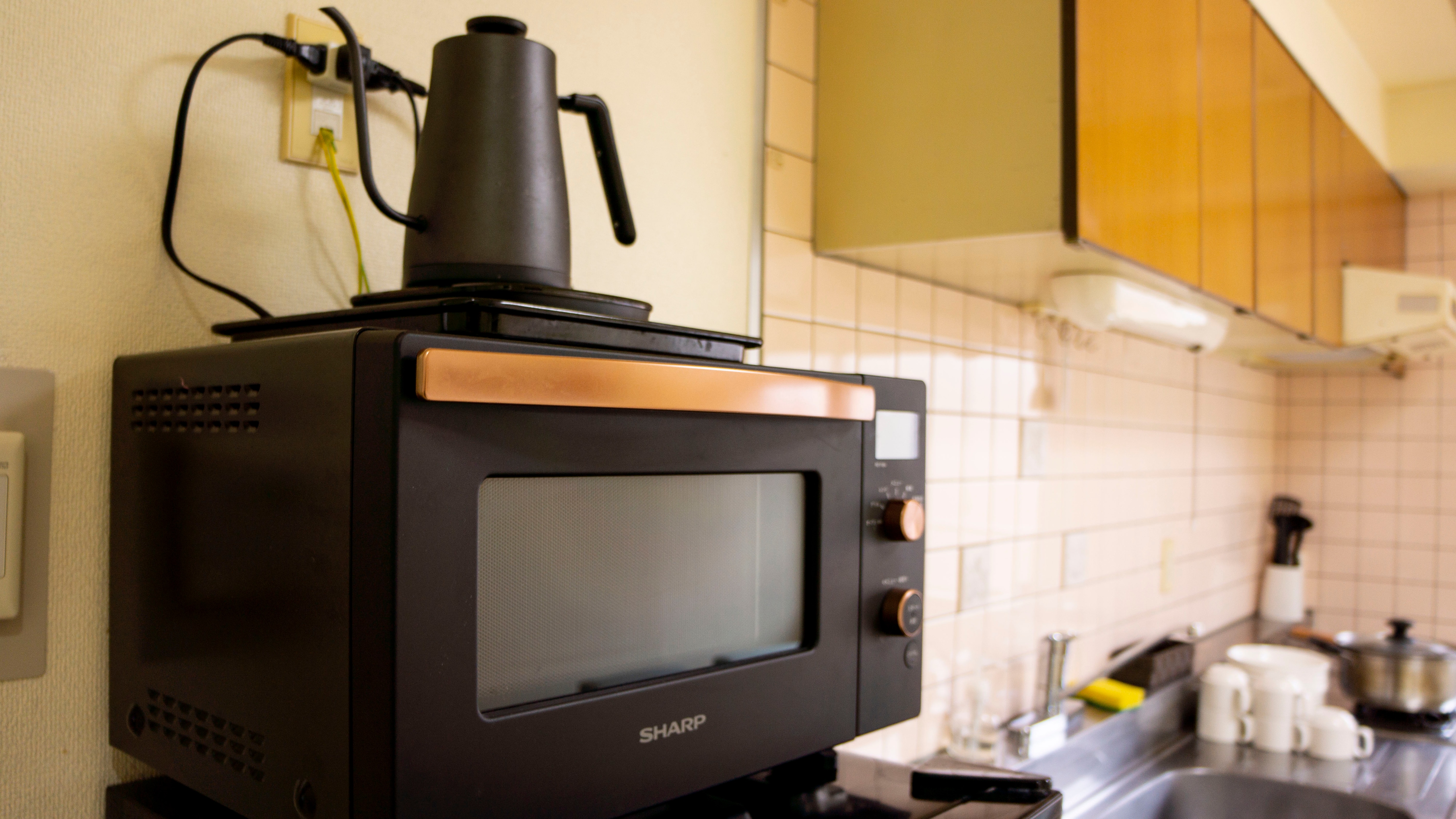 Equipped with the latest home appliances in all guest rooms