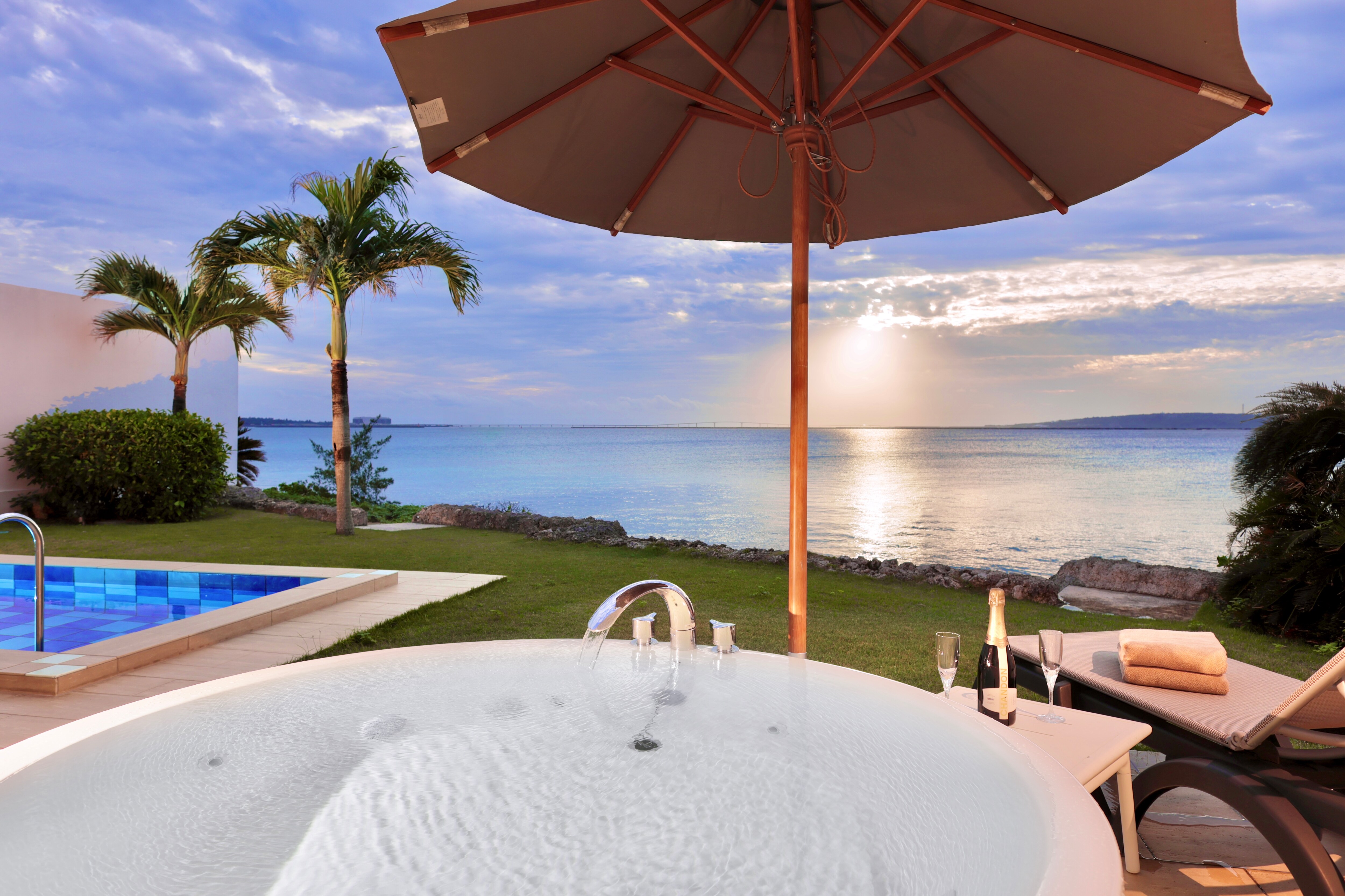 G-Jacuzzi