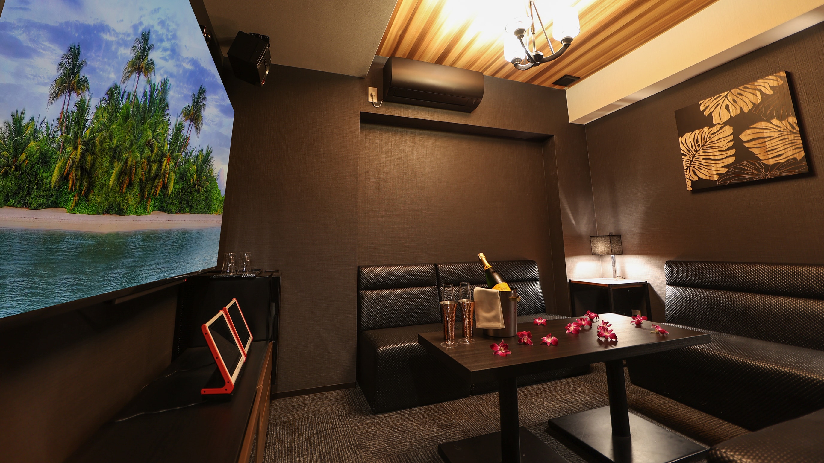 [Karaoke Room] Of course, guests staying at the hotel can use it free of charge.