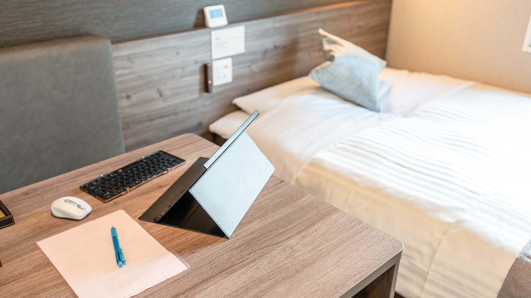 The spacious desk makes it easy to work