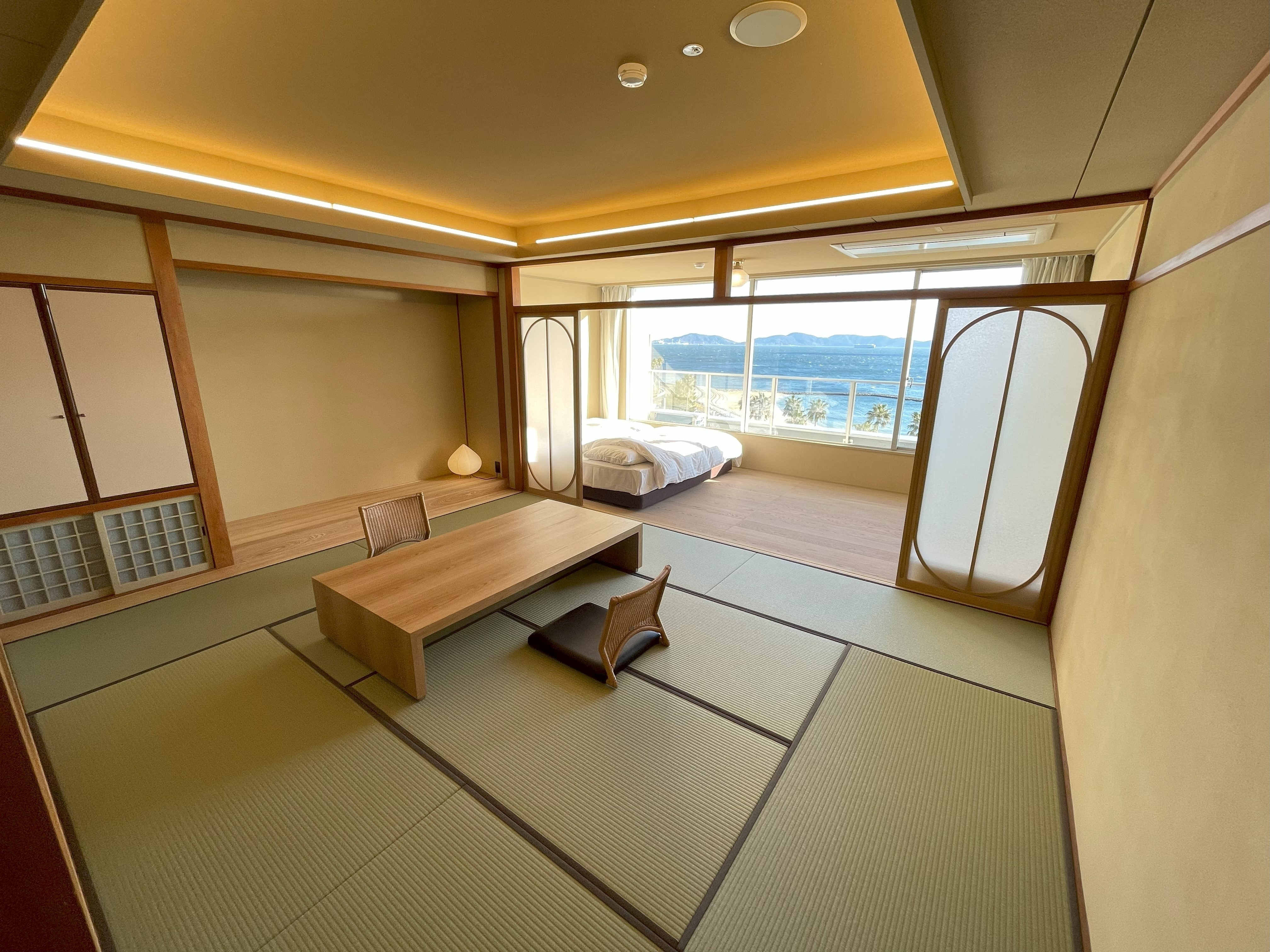 [Top floor Japanese-Western room] ■Bay Room■